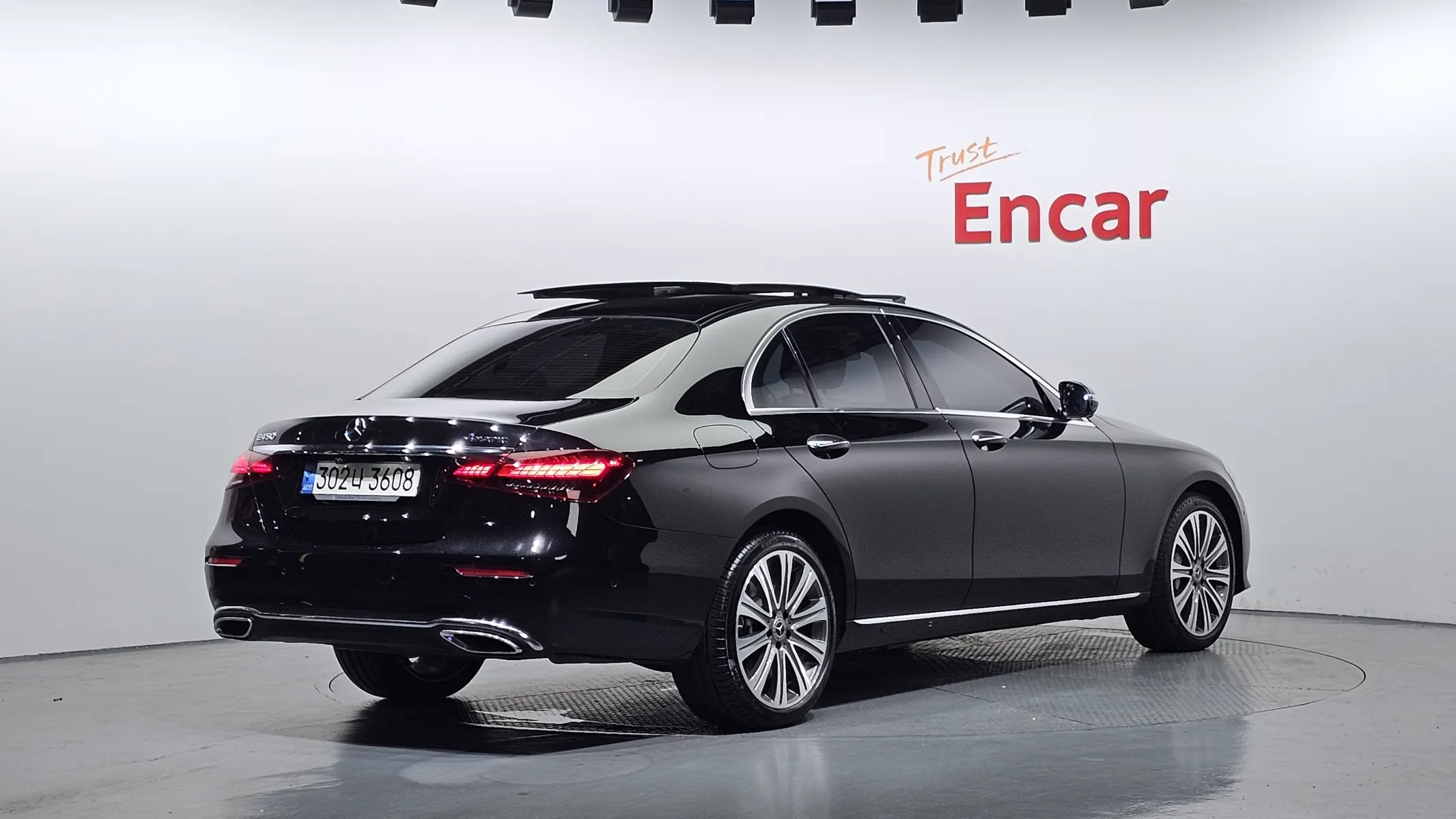 Mercedes-Benz E-Class W213 E450 4MATIC 2021 2/34