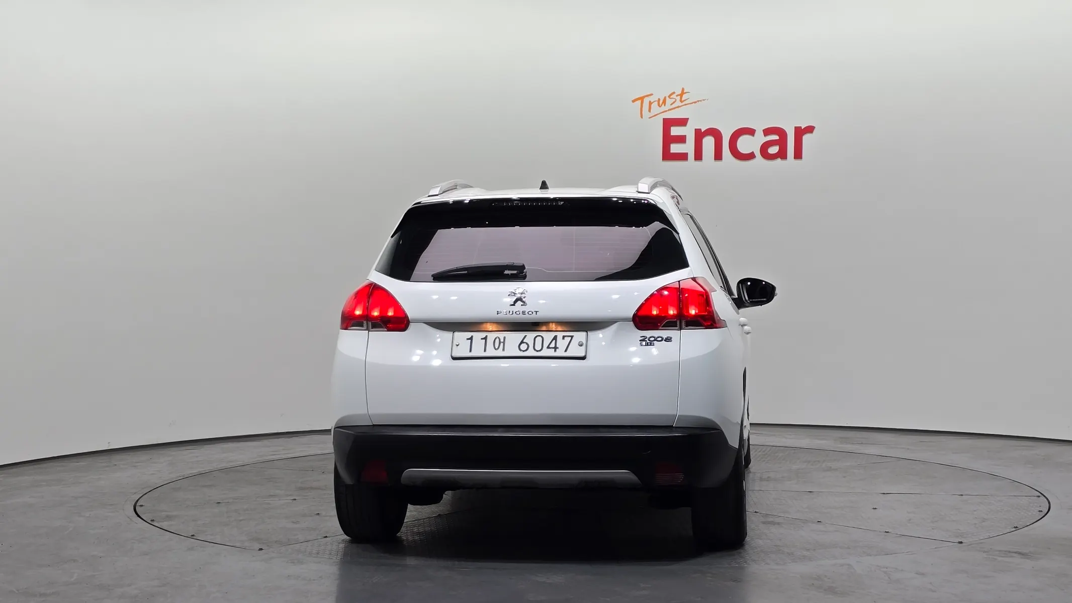 Peugeot 2008 1.6 e-HDi L 2015 3/5