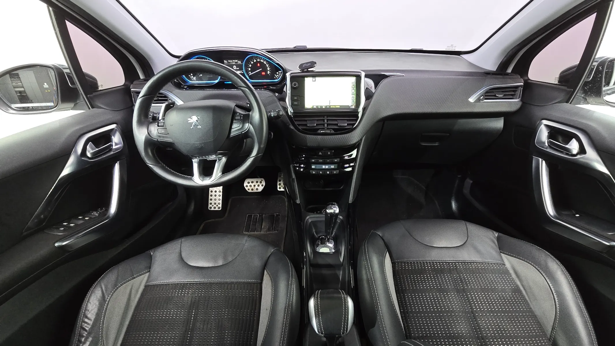 Peugeot 2008 1.6 e-HDi L 2015 4/5