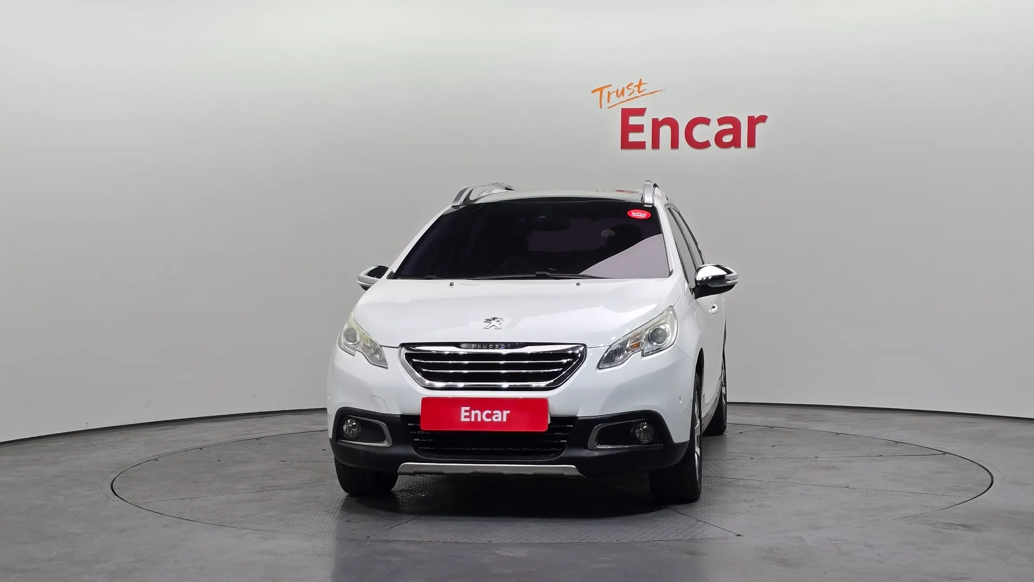 Peugeot 2008 1.6 e-HDi L 2015 2/5