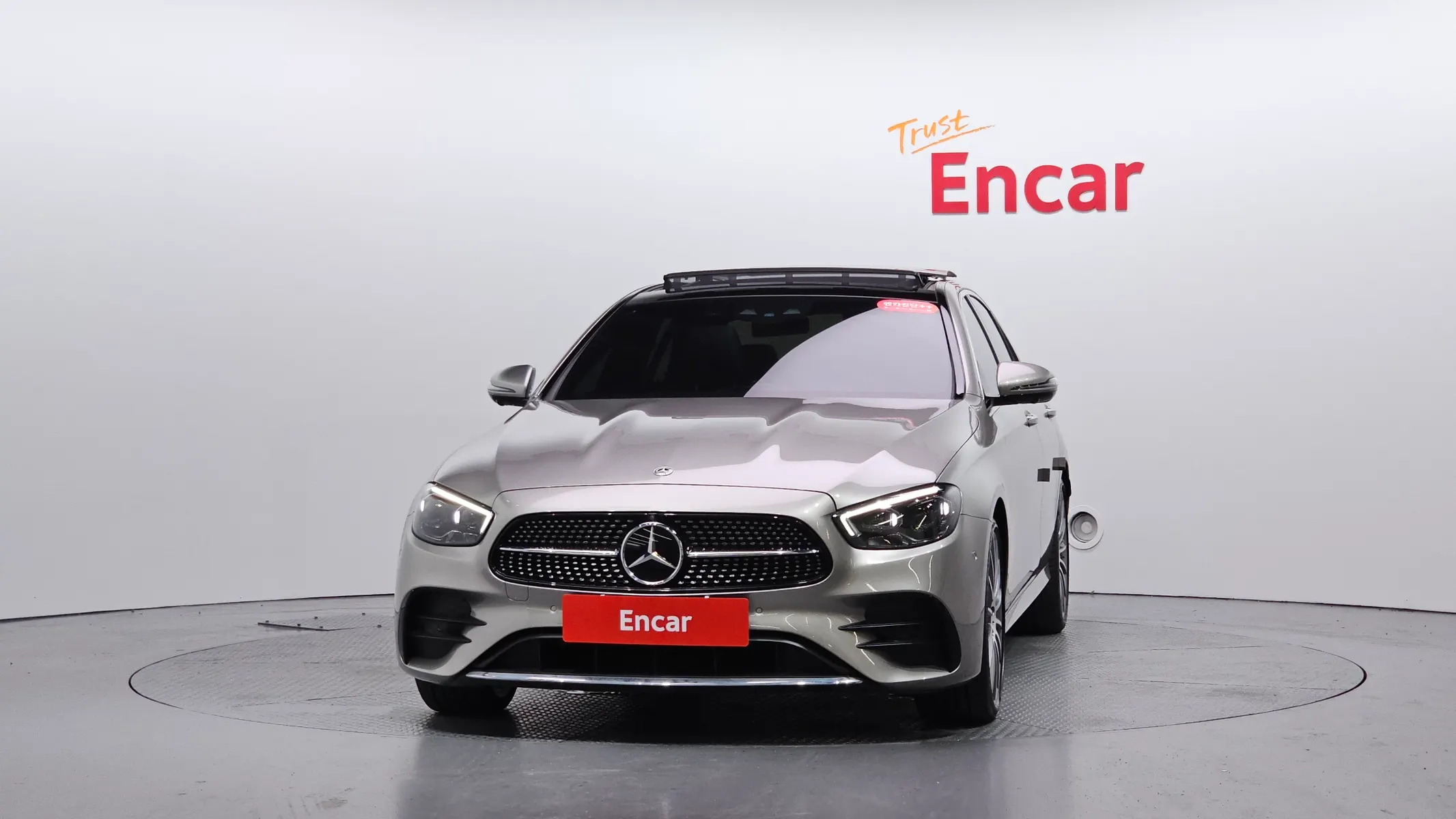Mercedes-Benz E-Class W213 E350 4MATIC AMG Line 2022 2/35