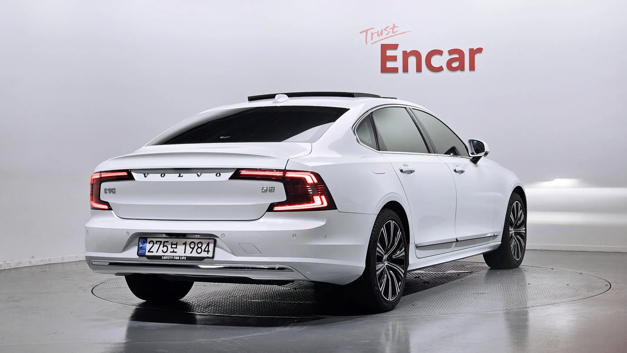 Volvo S90 B5 2023 2/32