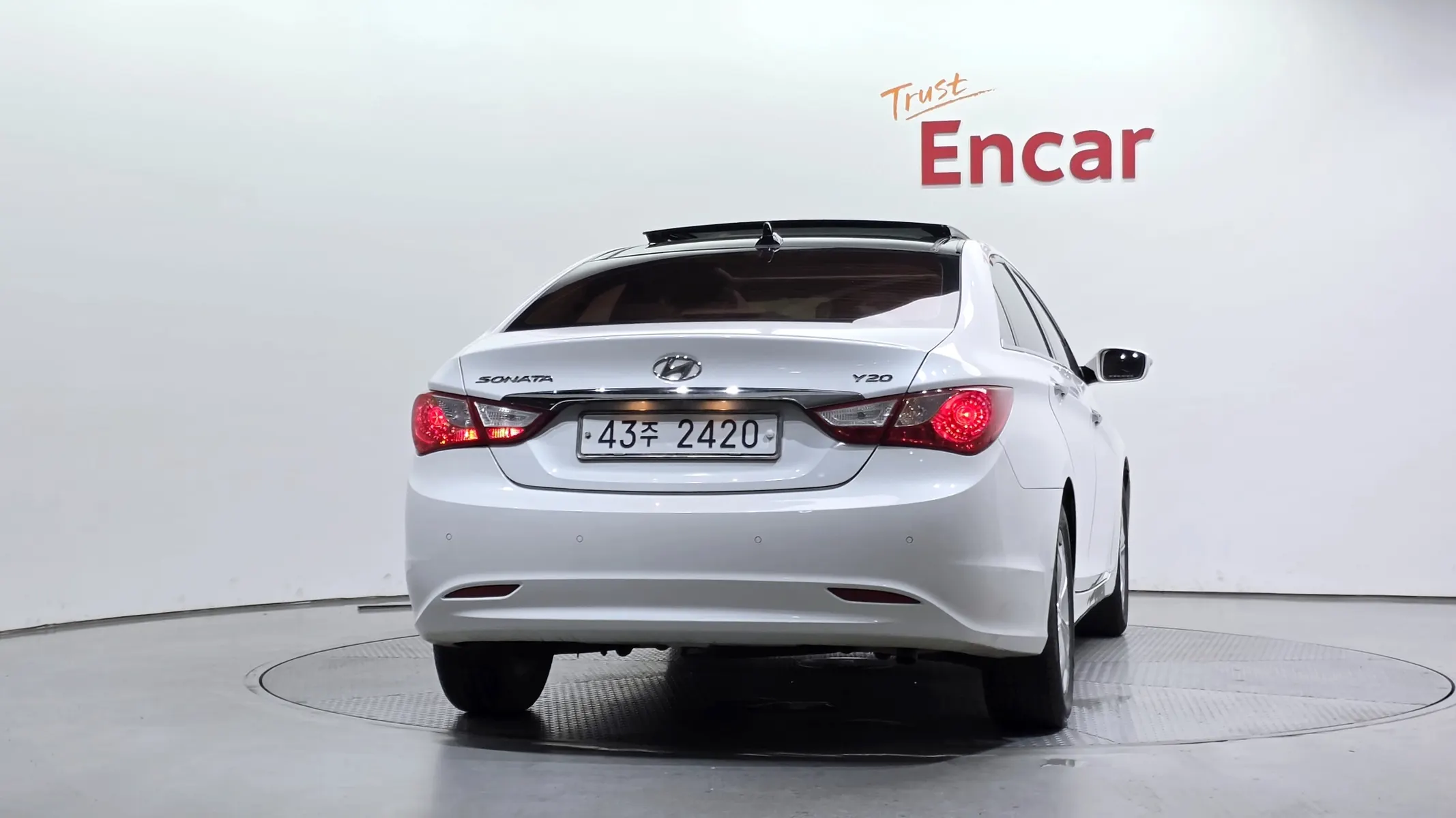 Hyundai YF Y20 2010 3/5