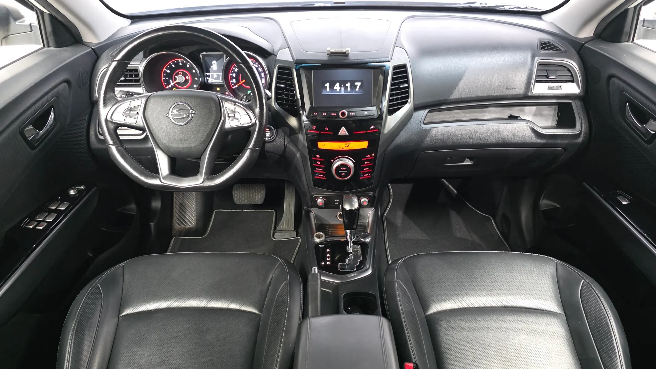 KG Mobility 티볼리 아머 LX 4WD 2017 4/5