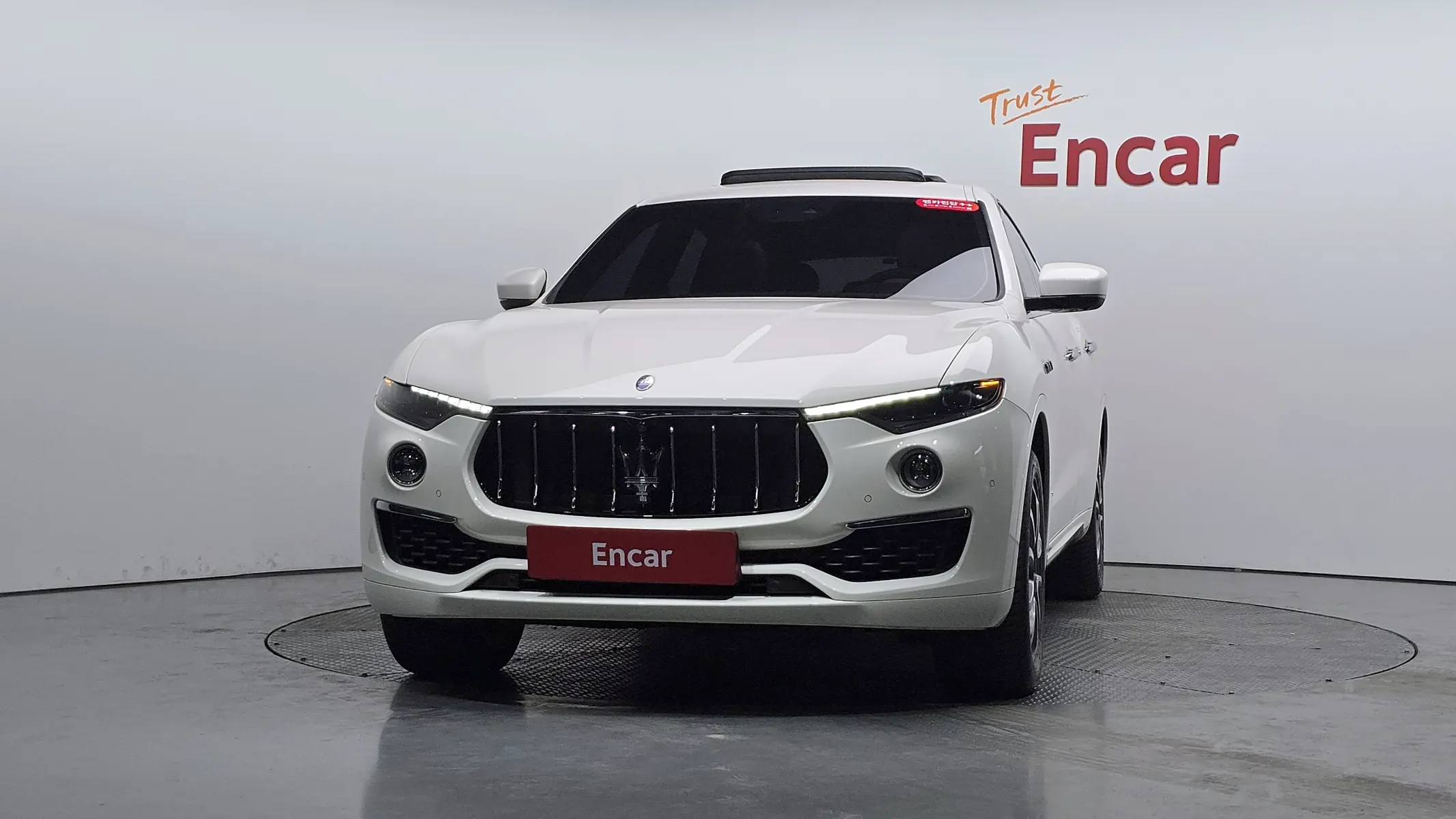 Maserati 르반떼 3.0 AWD 2020 2/5