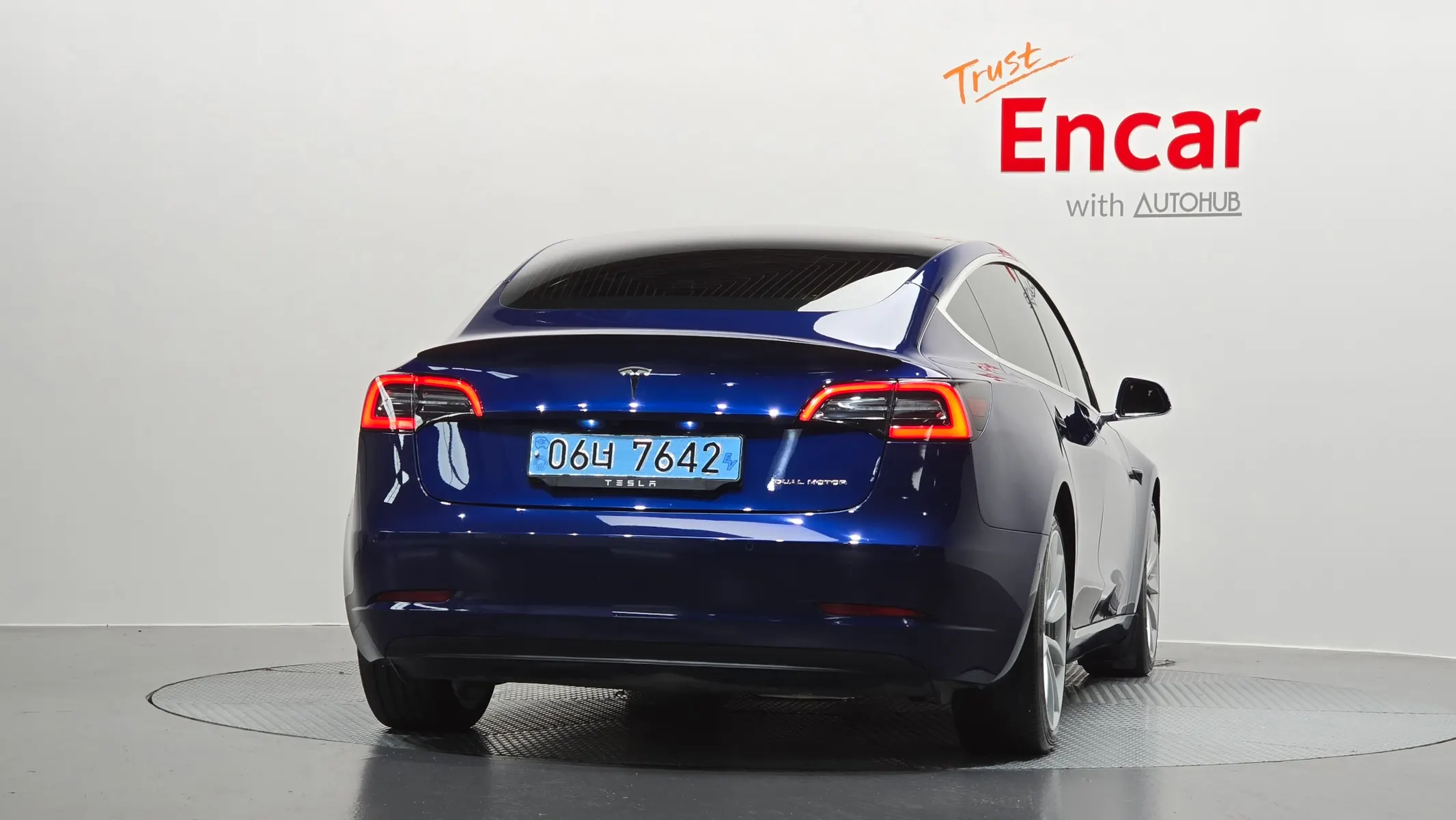 Tesla 3 AWD 2020 3/5