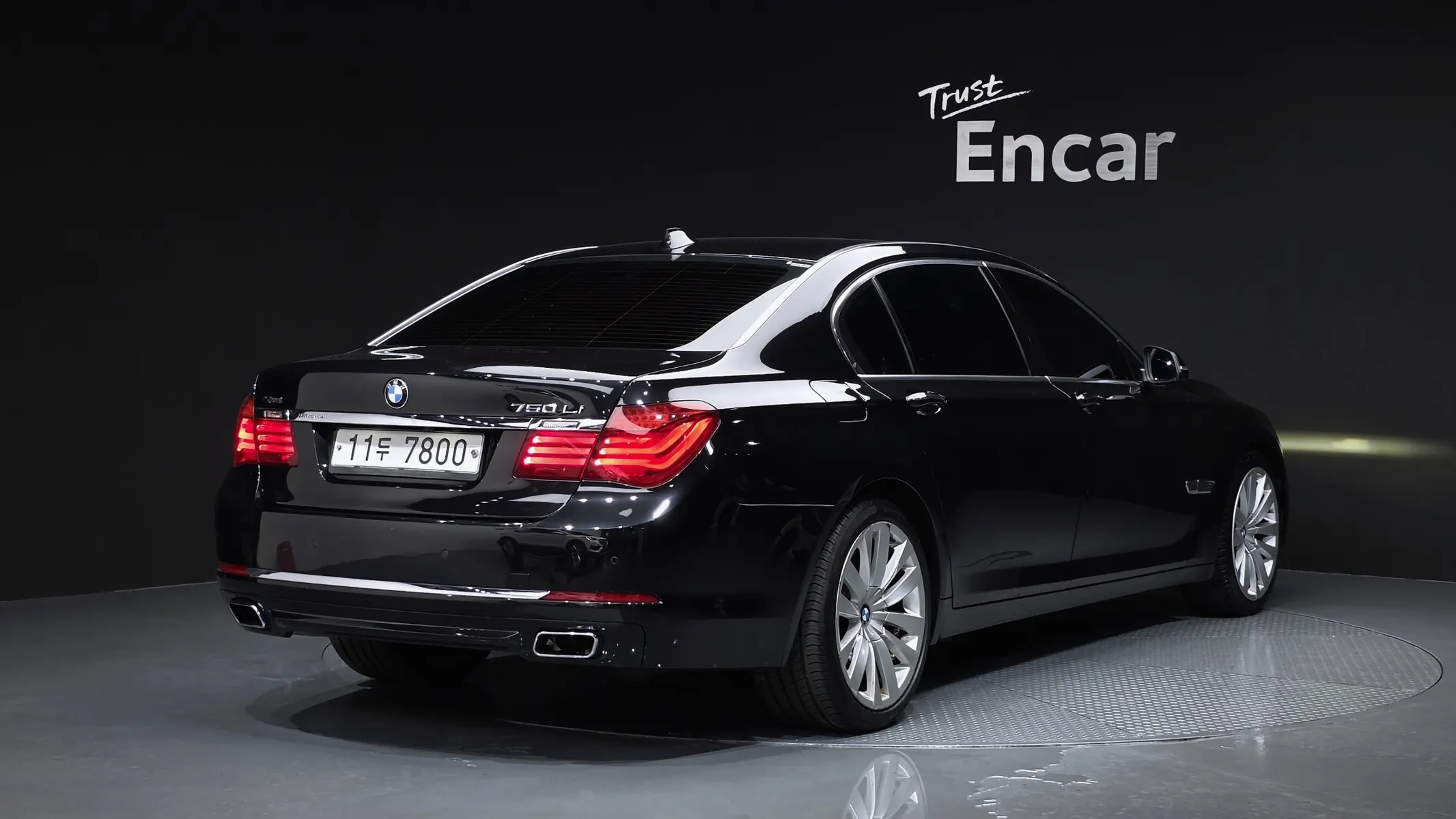 BMW 7 Series (F01) 750Li xDrive 2015 2/21