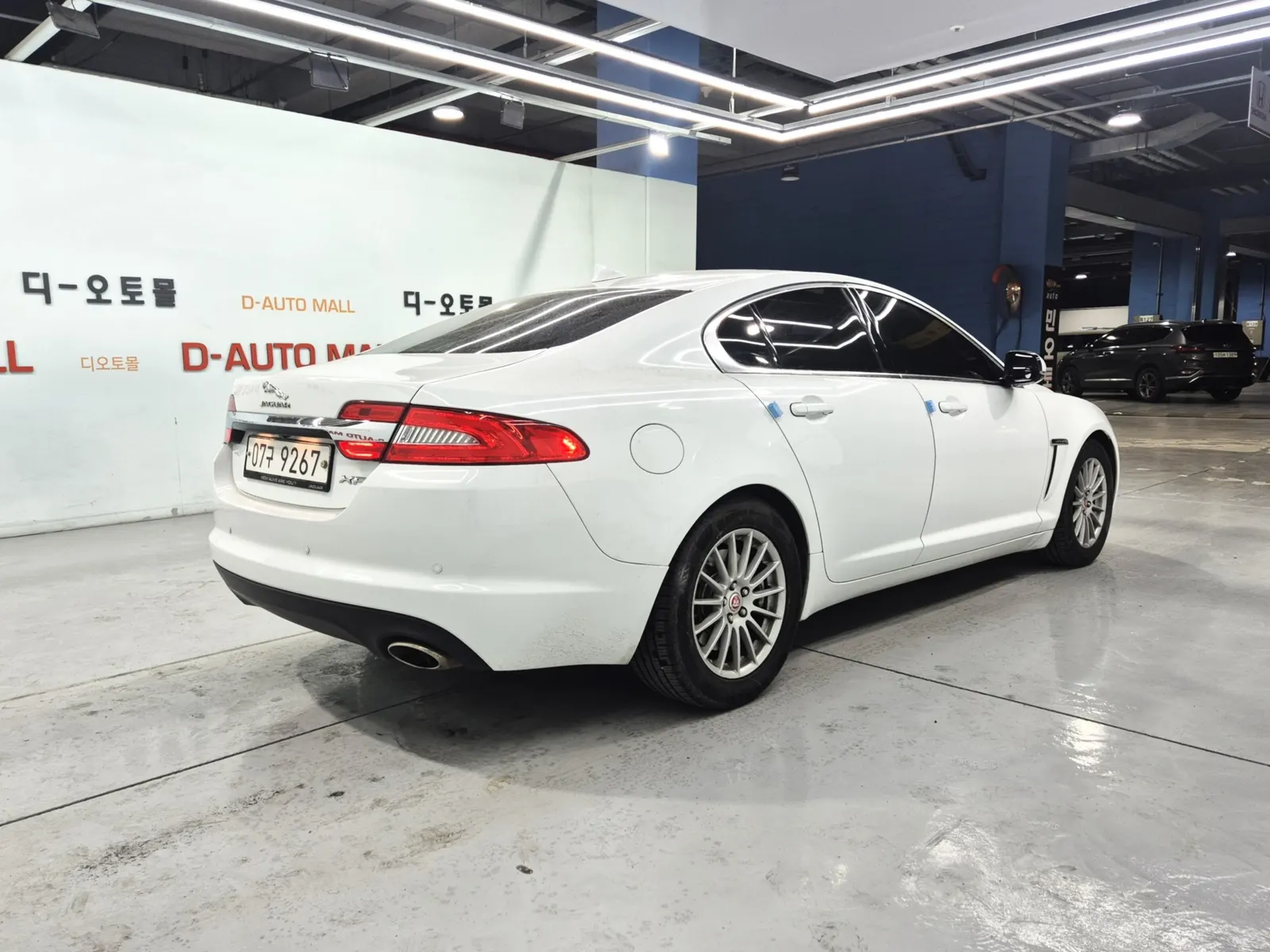 Jaguar New XF 2.2D 2015 3/21