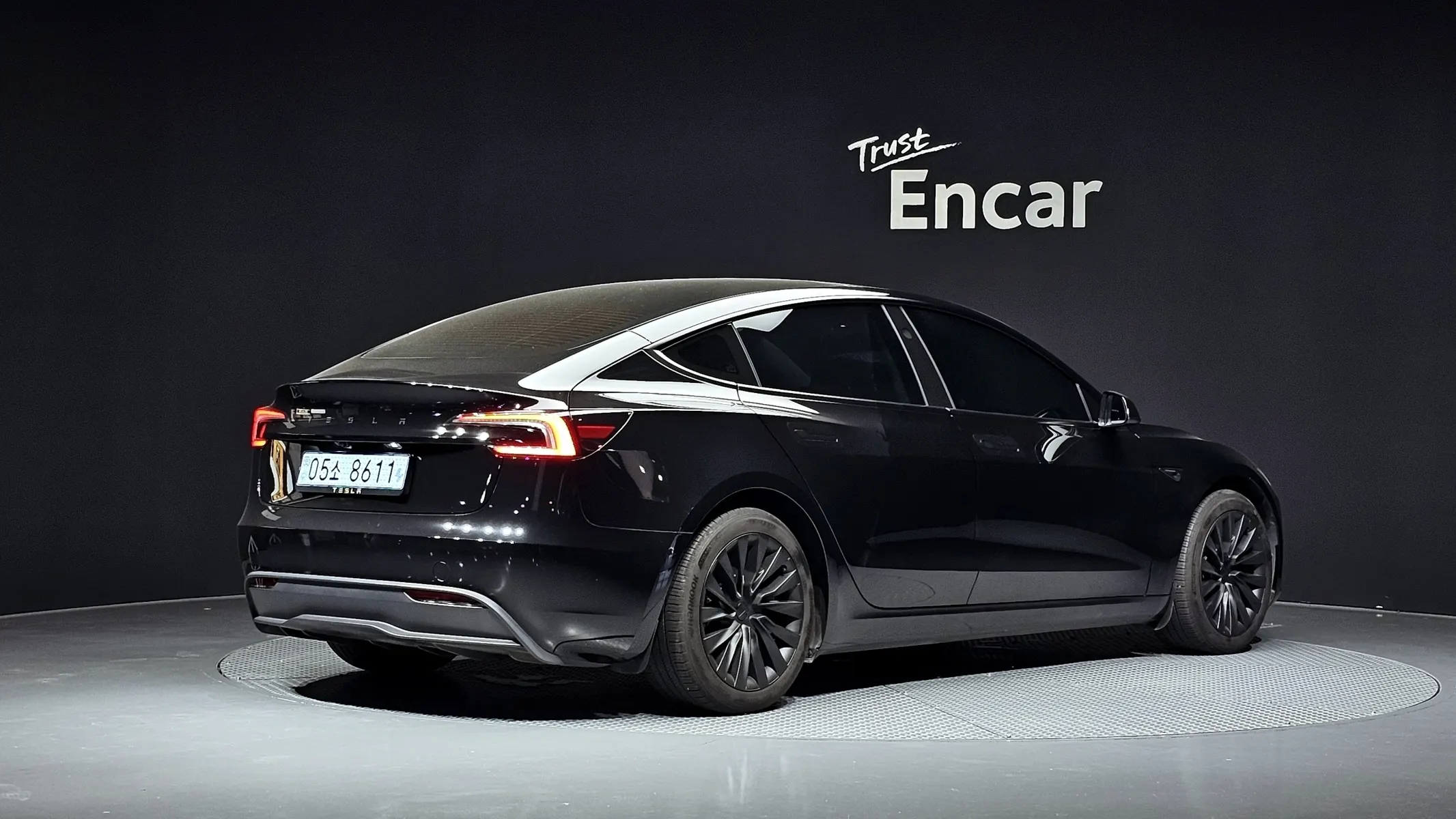 Tesla 3 RWD 2025 2/42