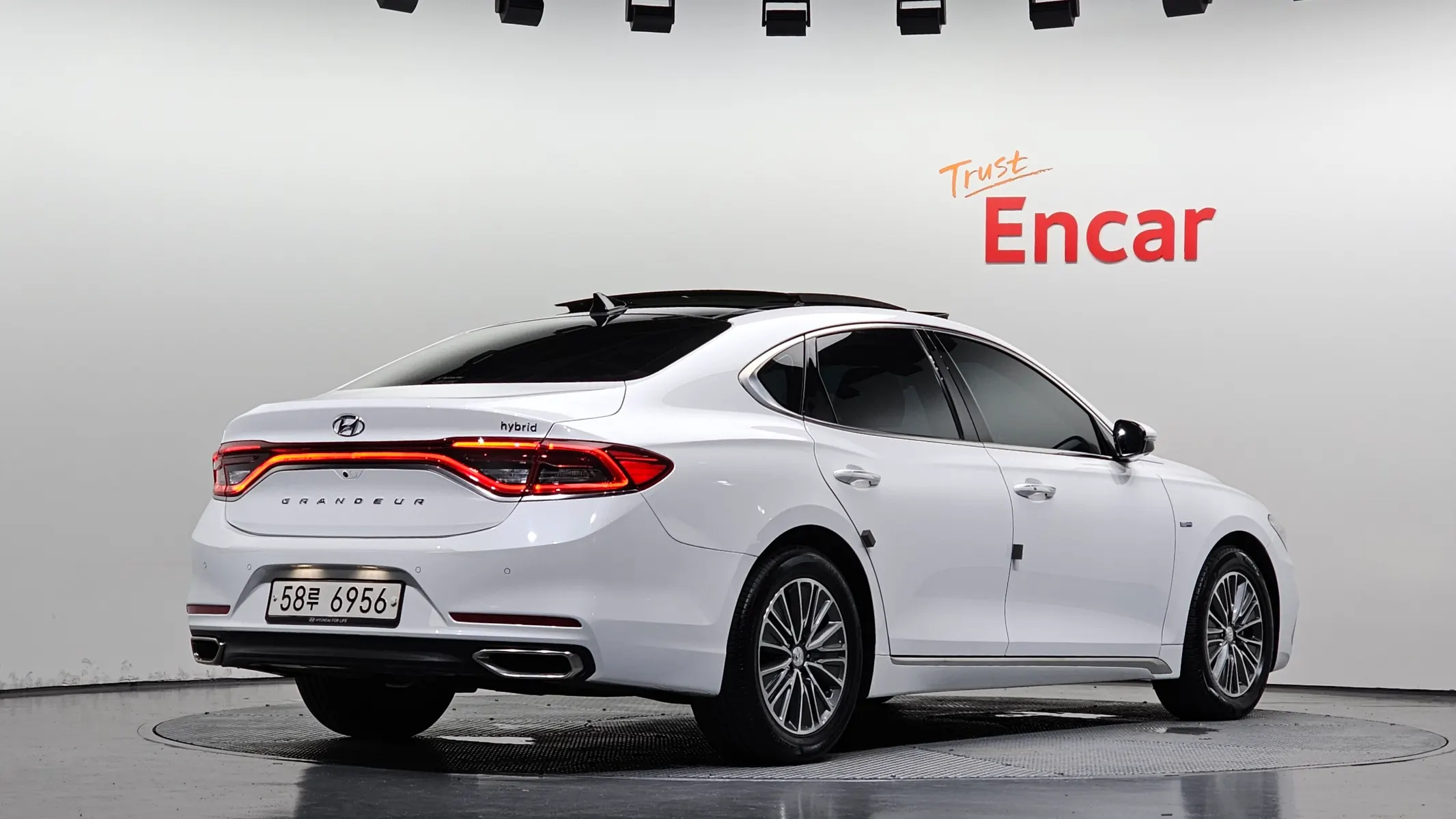 Hyundai IG 2018 2/33