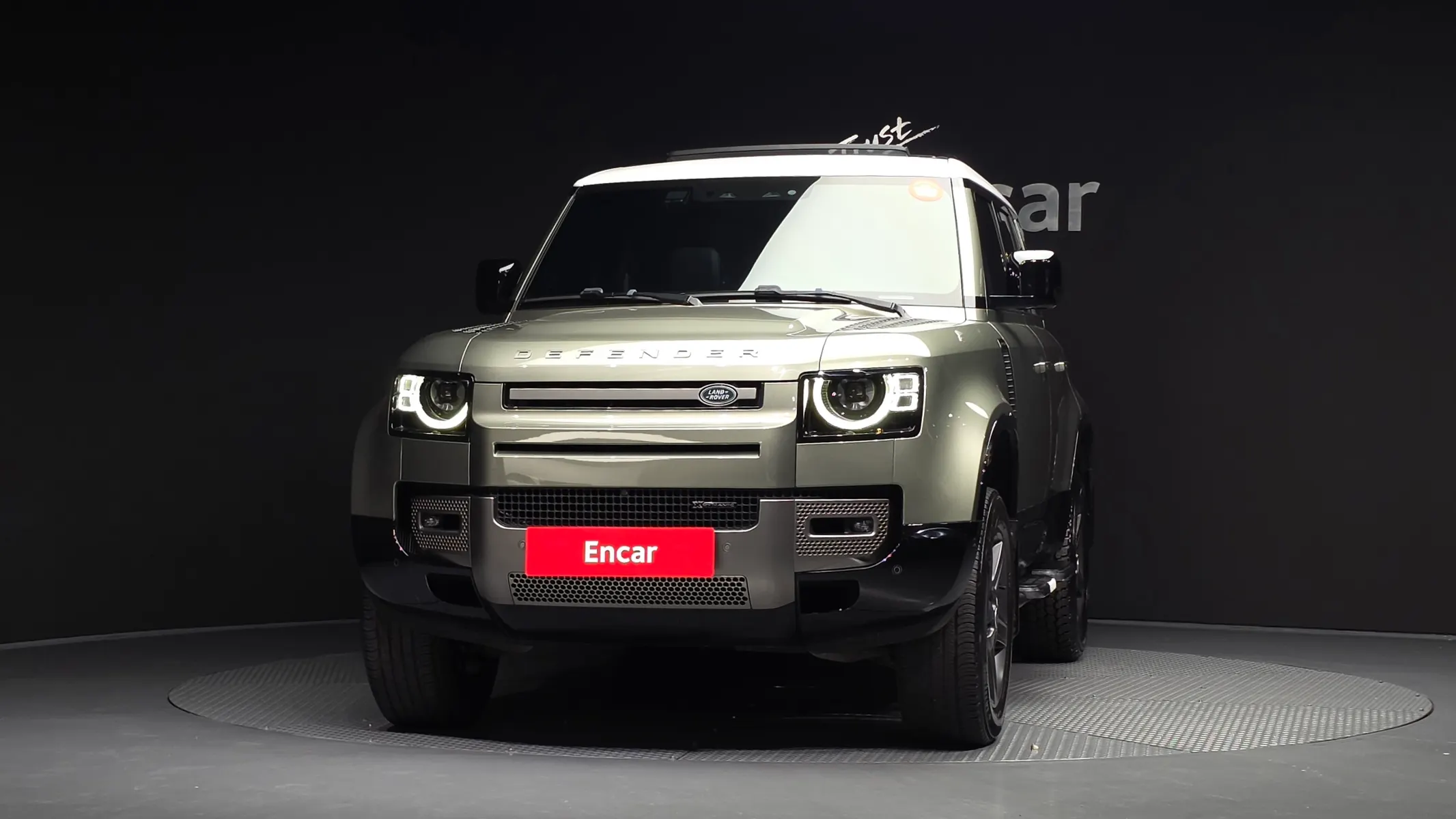 Land Rover (L663) 110 P300 X- SE 2021 3/33