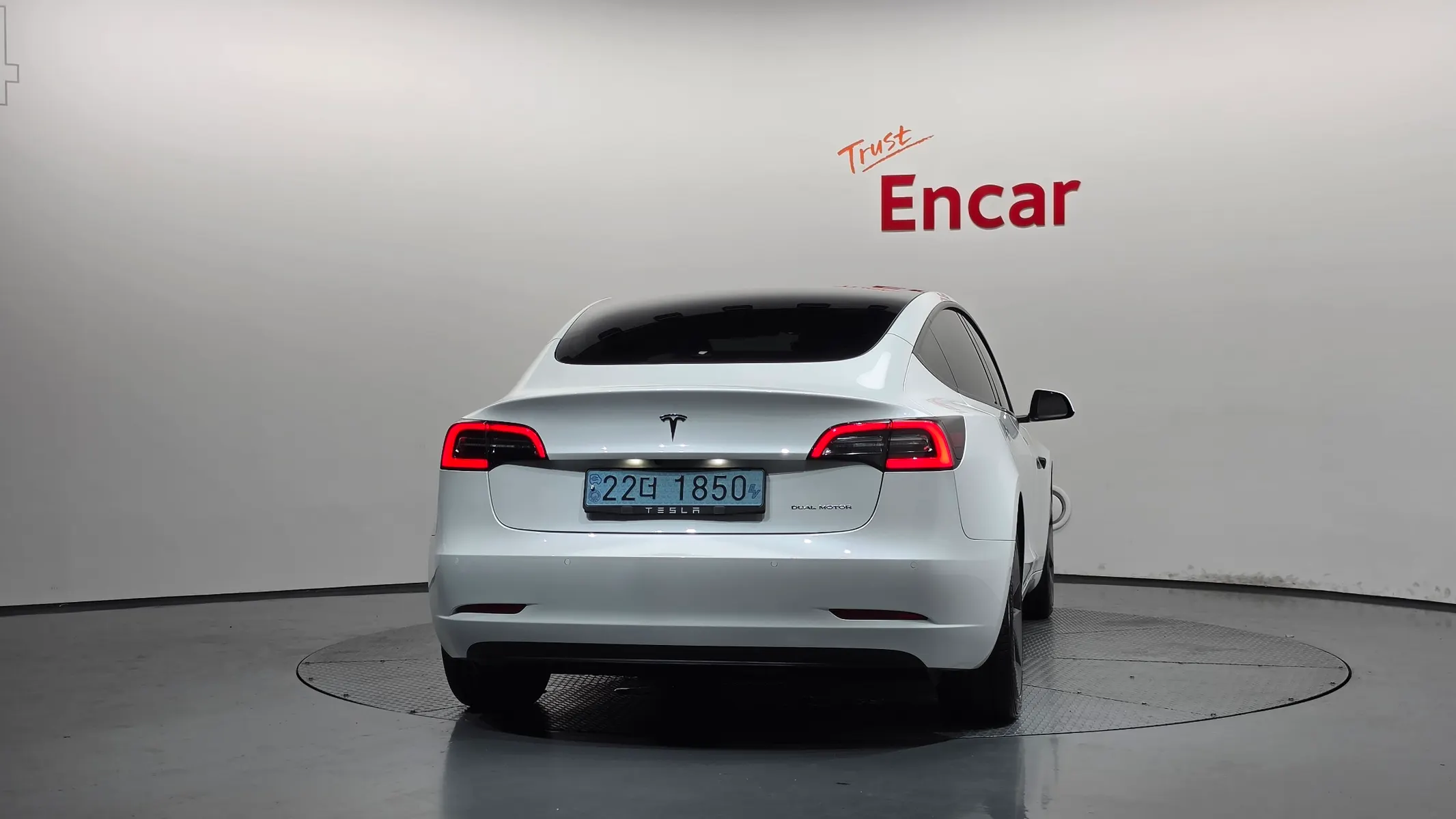 Tesla 3 AWD 2021 3/5
