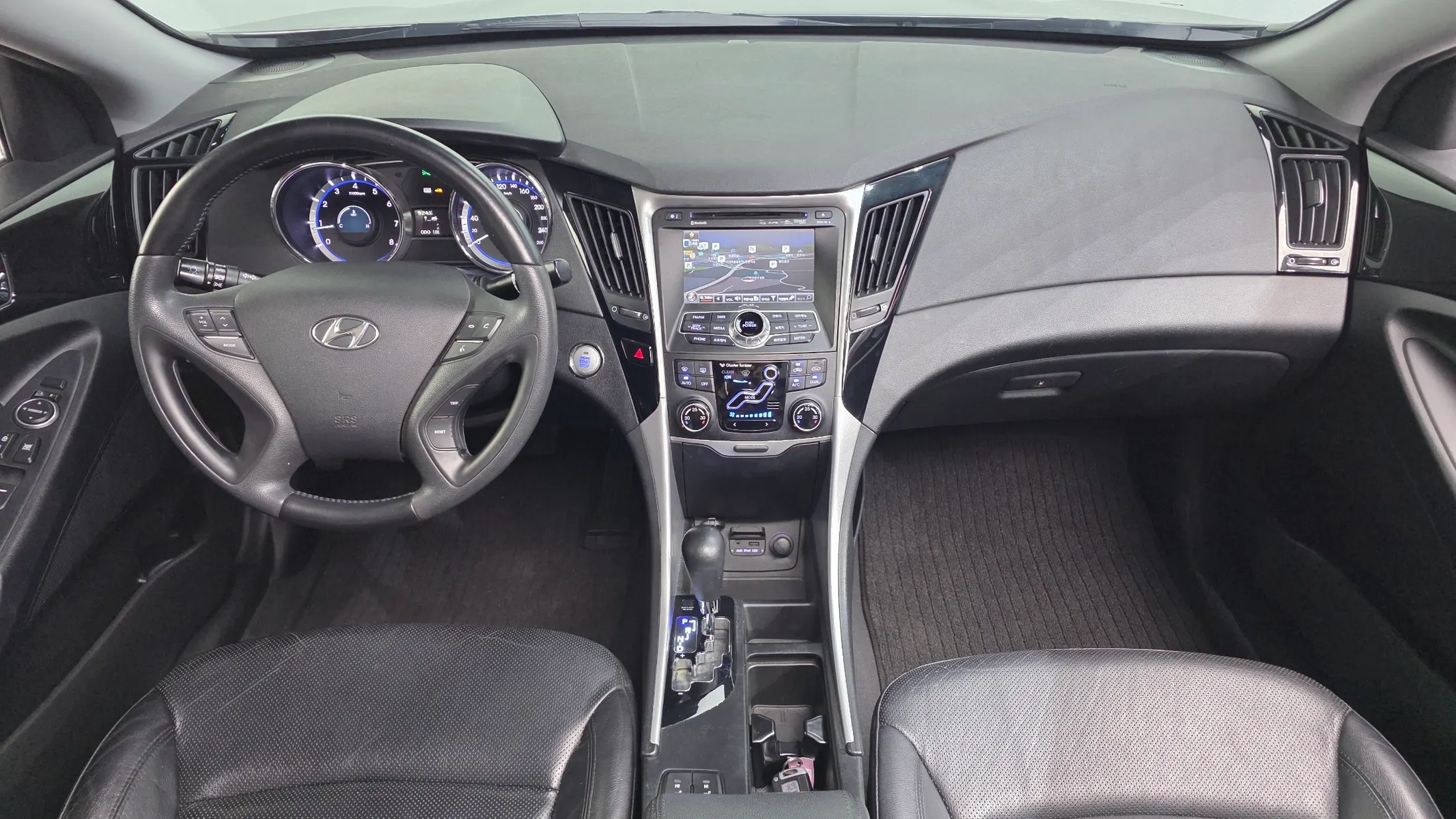 Hyundai YF LPI () 2010 4/5