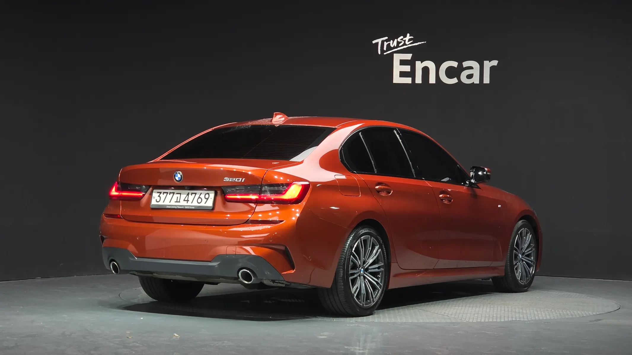 BMW 3 Series (G20) 320i M 2020 2/36
