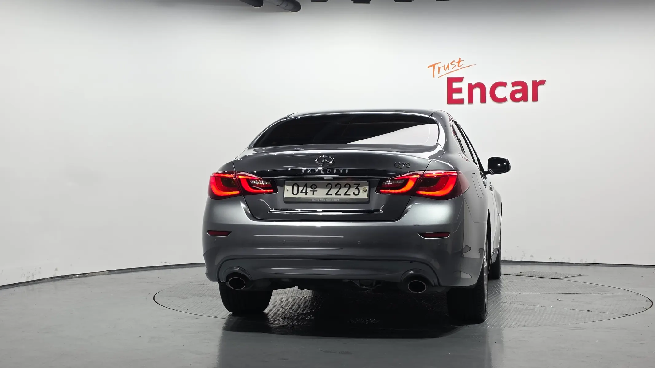 Infiniti Q70 3.7 2017 3/5