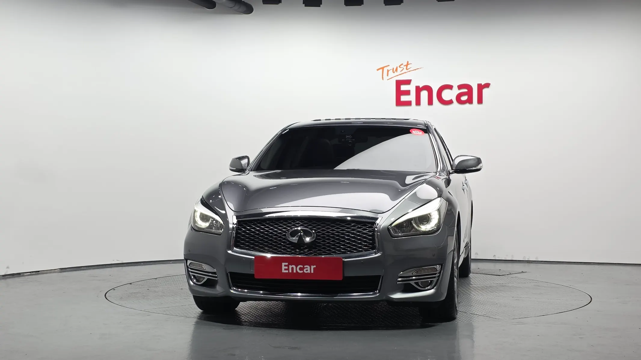 Infiniti Q70 3.7 2017 2/5