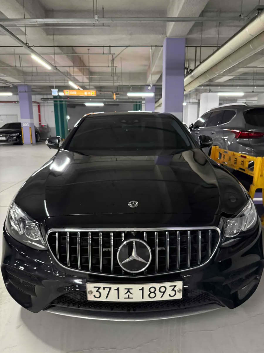 Mercedes-Benz E-Class W213 E300 4MATIC AMG Line 2019 2/10