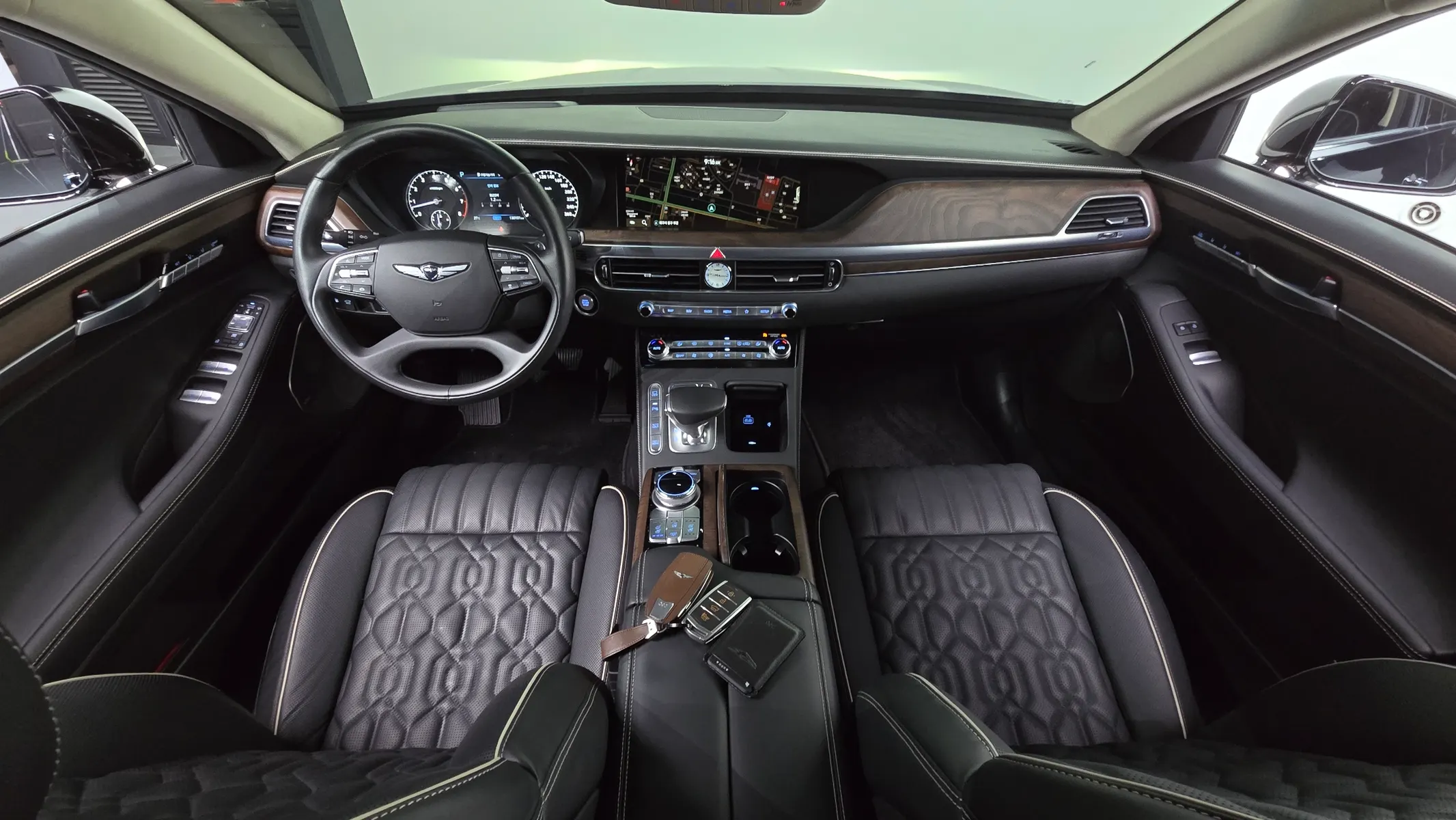 Genesis G90 5.0 AWD 2021 4/5