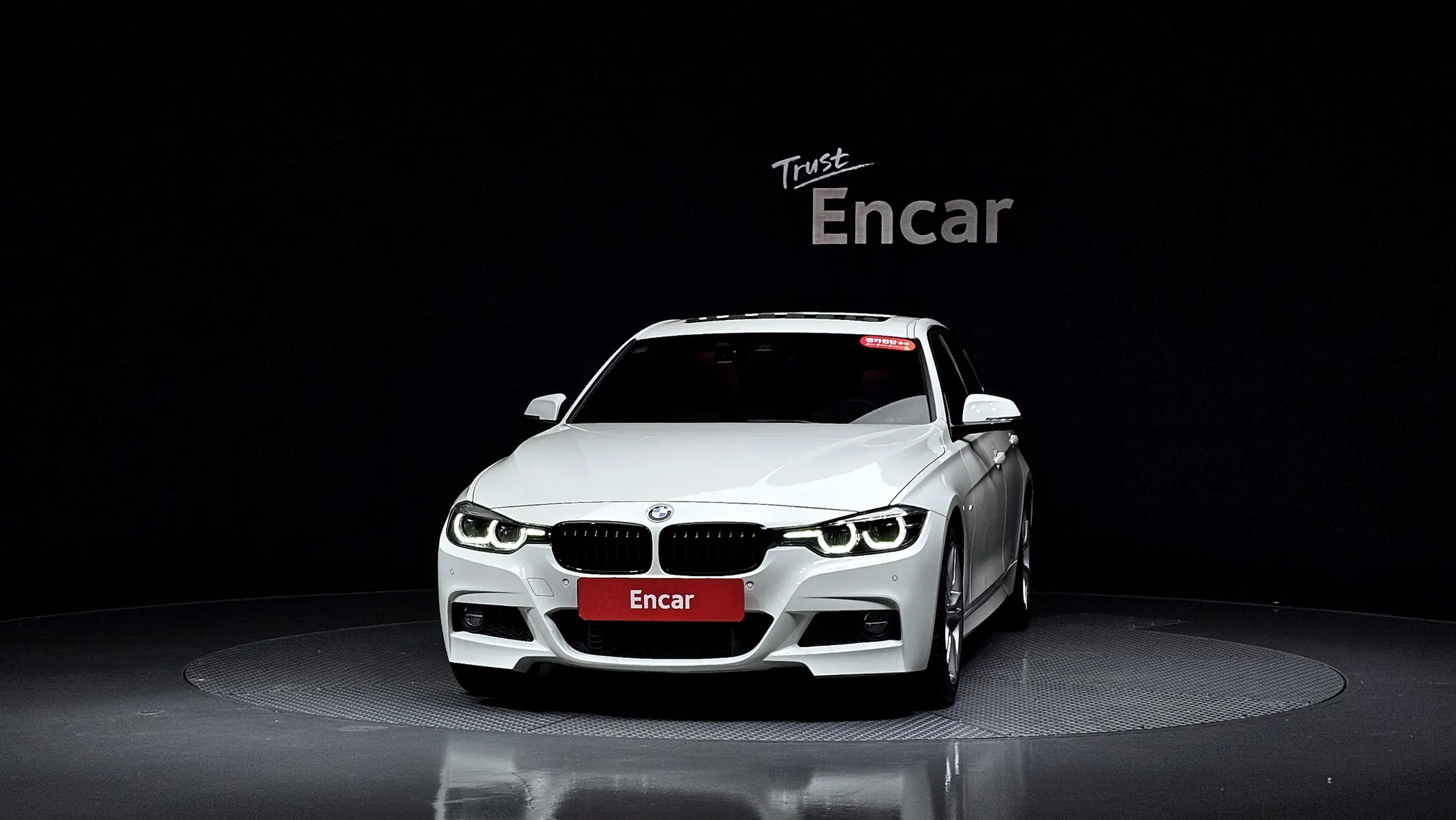 BMW 3 Series (F30) 330i M 2018 2/36