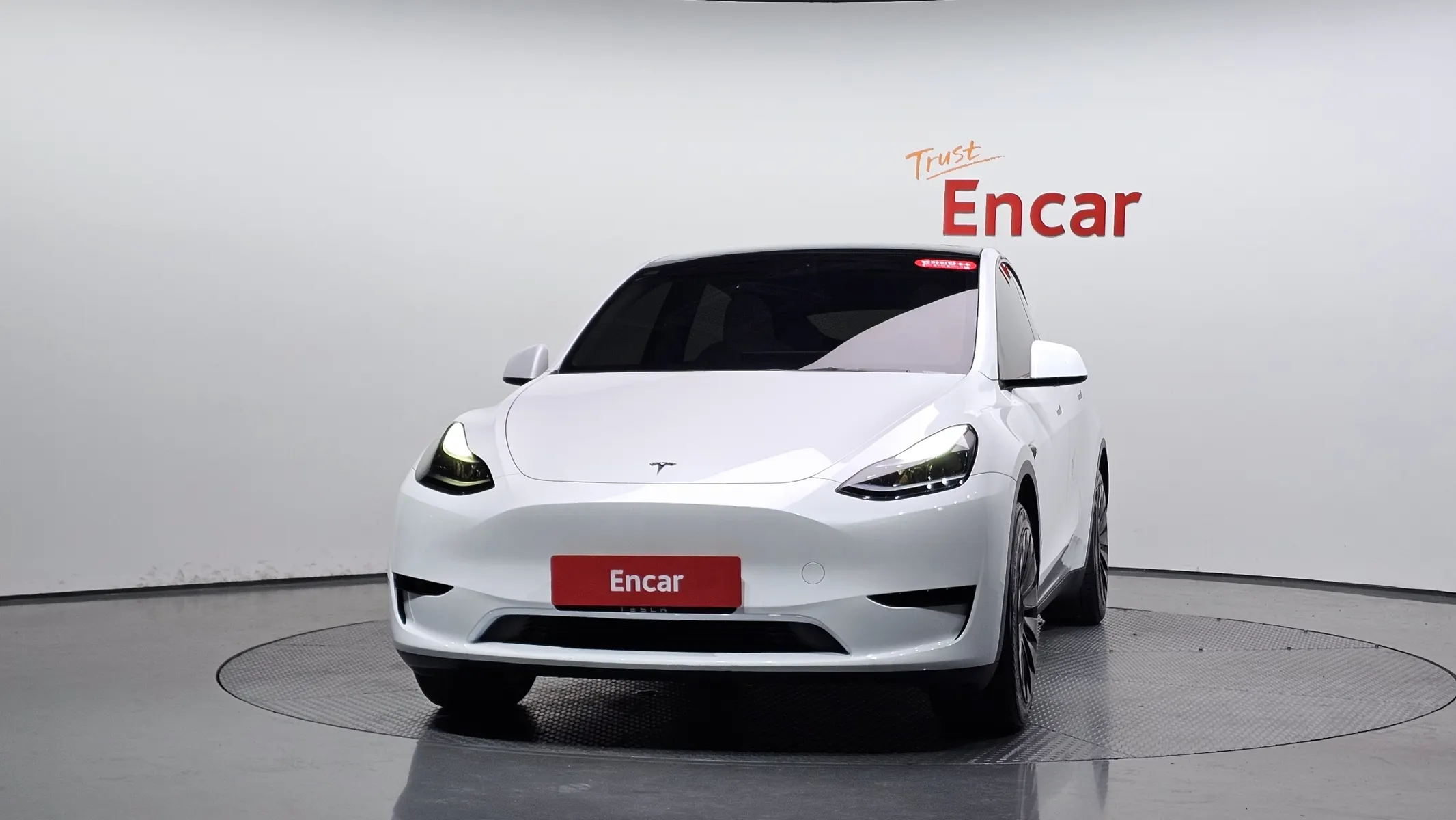Tesla Y RWD 2023 2/5