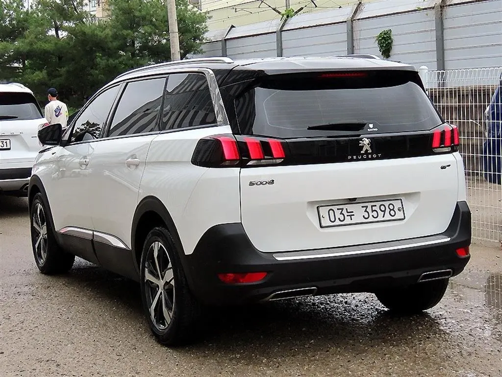Peugeot 5008 2 1.5 BlueHDi 2019 2/5