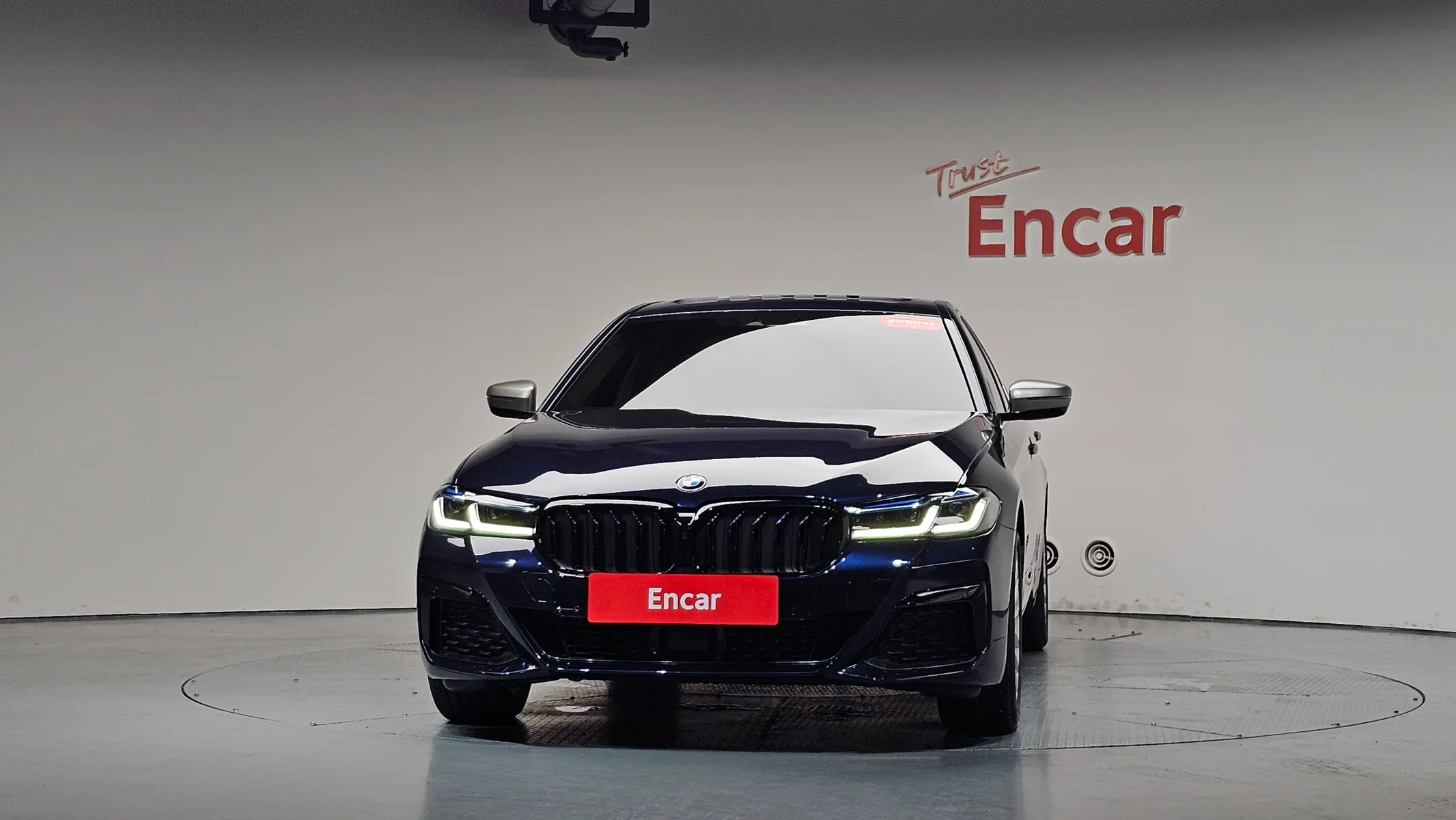 BMW 5 Series (G30) 520d xDrive 2020 2/35