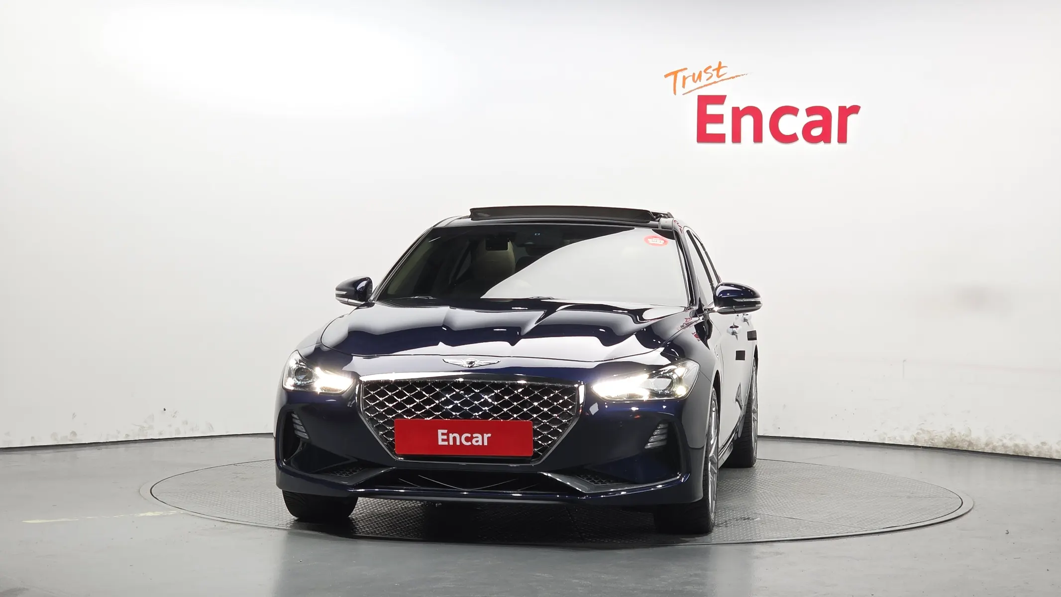 Genesis G70 2.0T AWD 2019 2/5