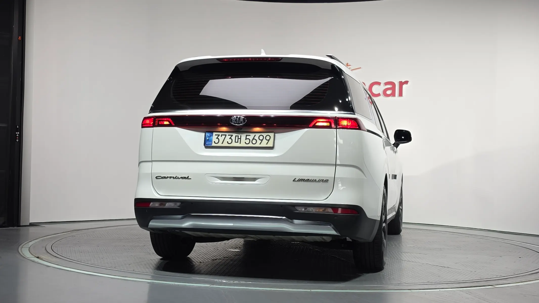 Kia Carnival 7 2021 3/5