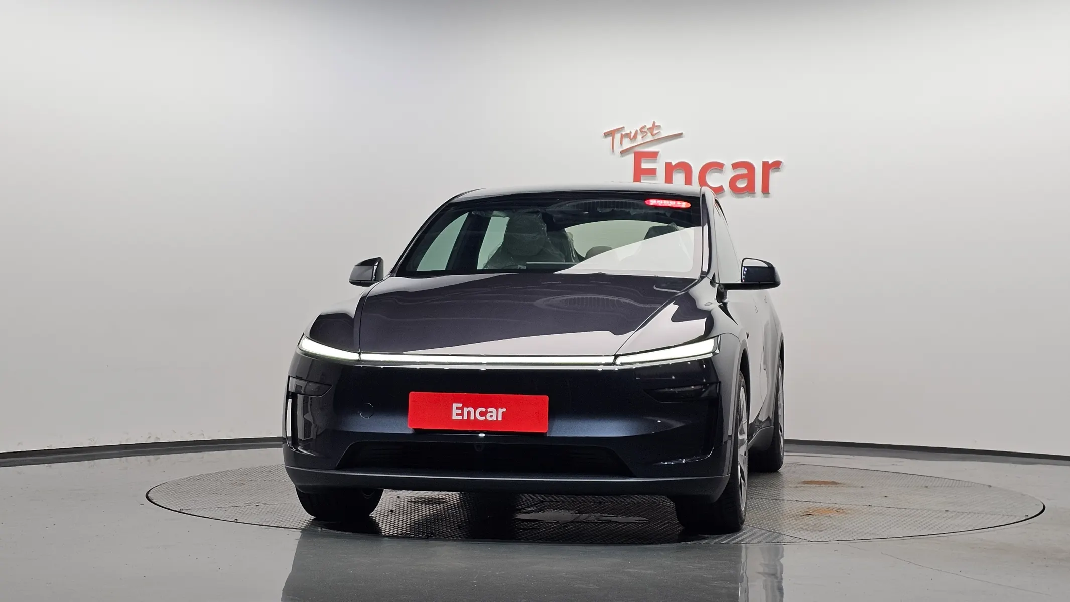 Tesla Y L AWD 2026 2/5