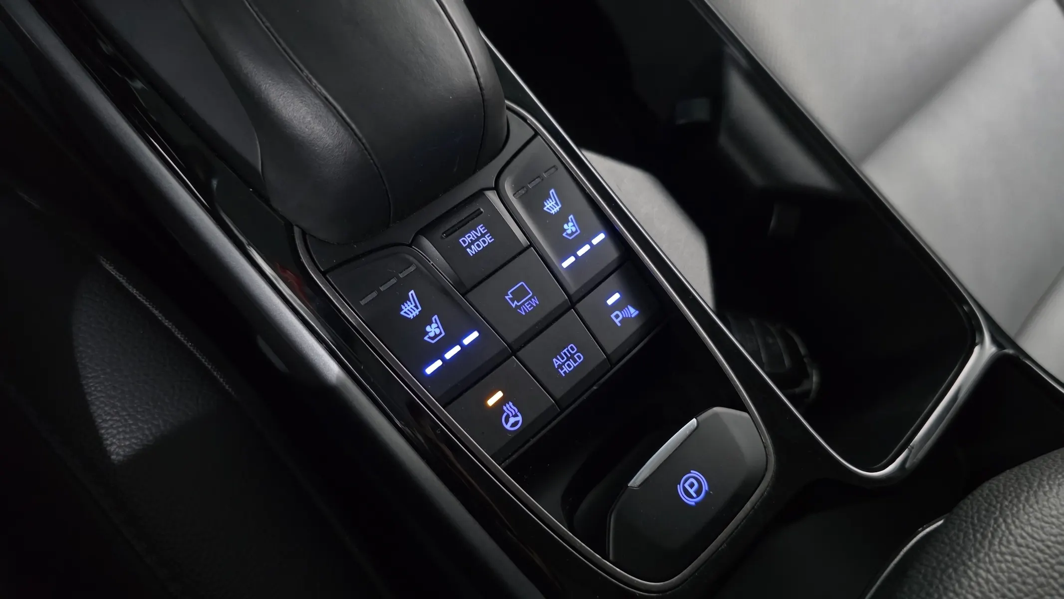 Hyundai 아이오닉 일렉트릭 Q 2020 31/32