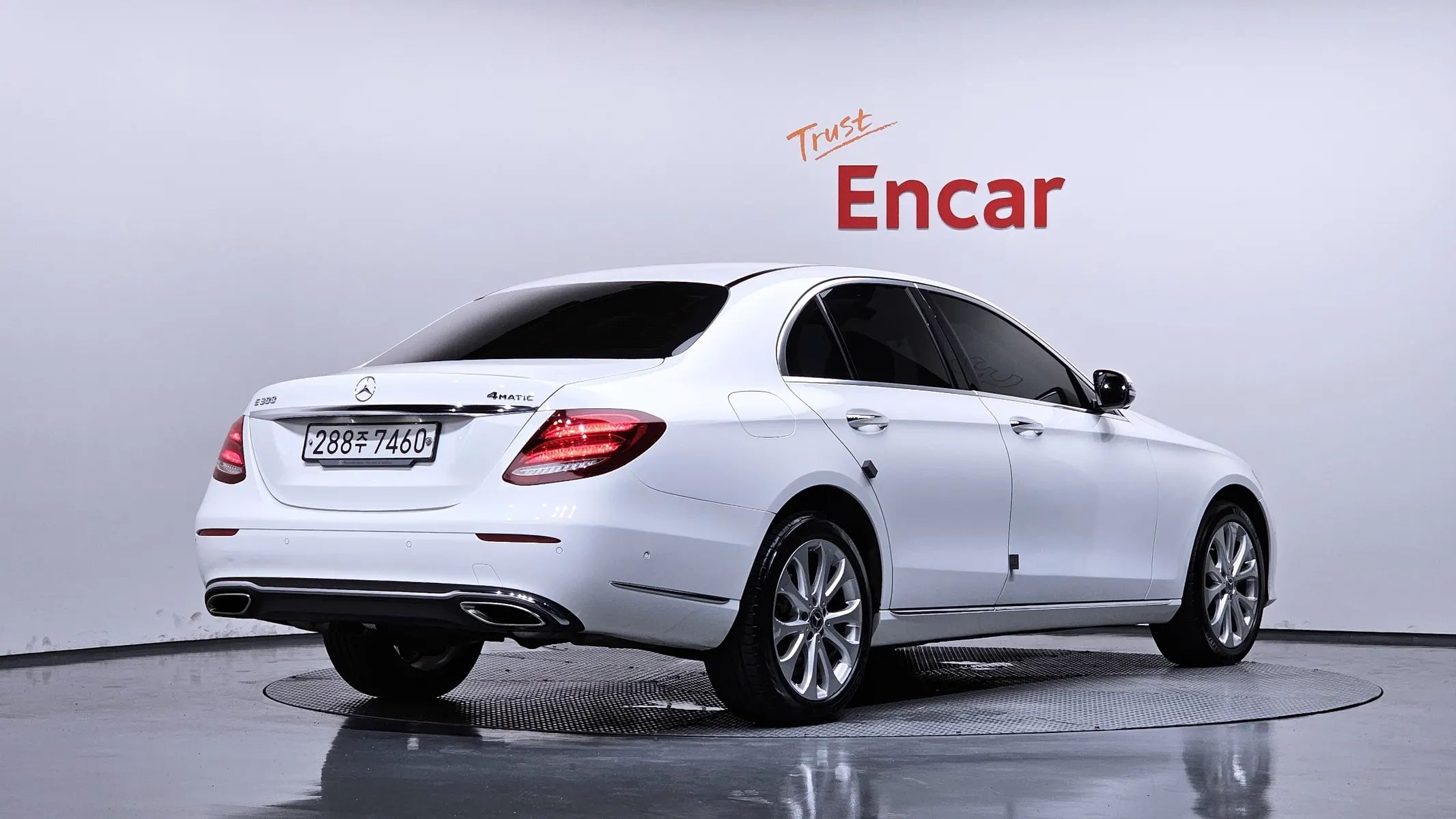Mercedes-Benz E-Class W213 E300 4MATIC 2019 2/38