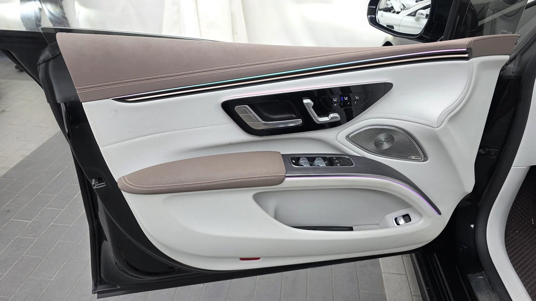 Mercedes-Benz EQS V297 EQS450+ AMG 2022 33/34