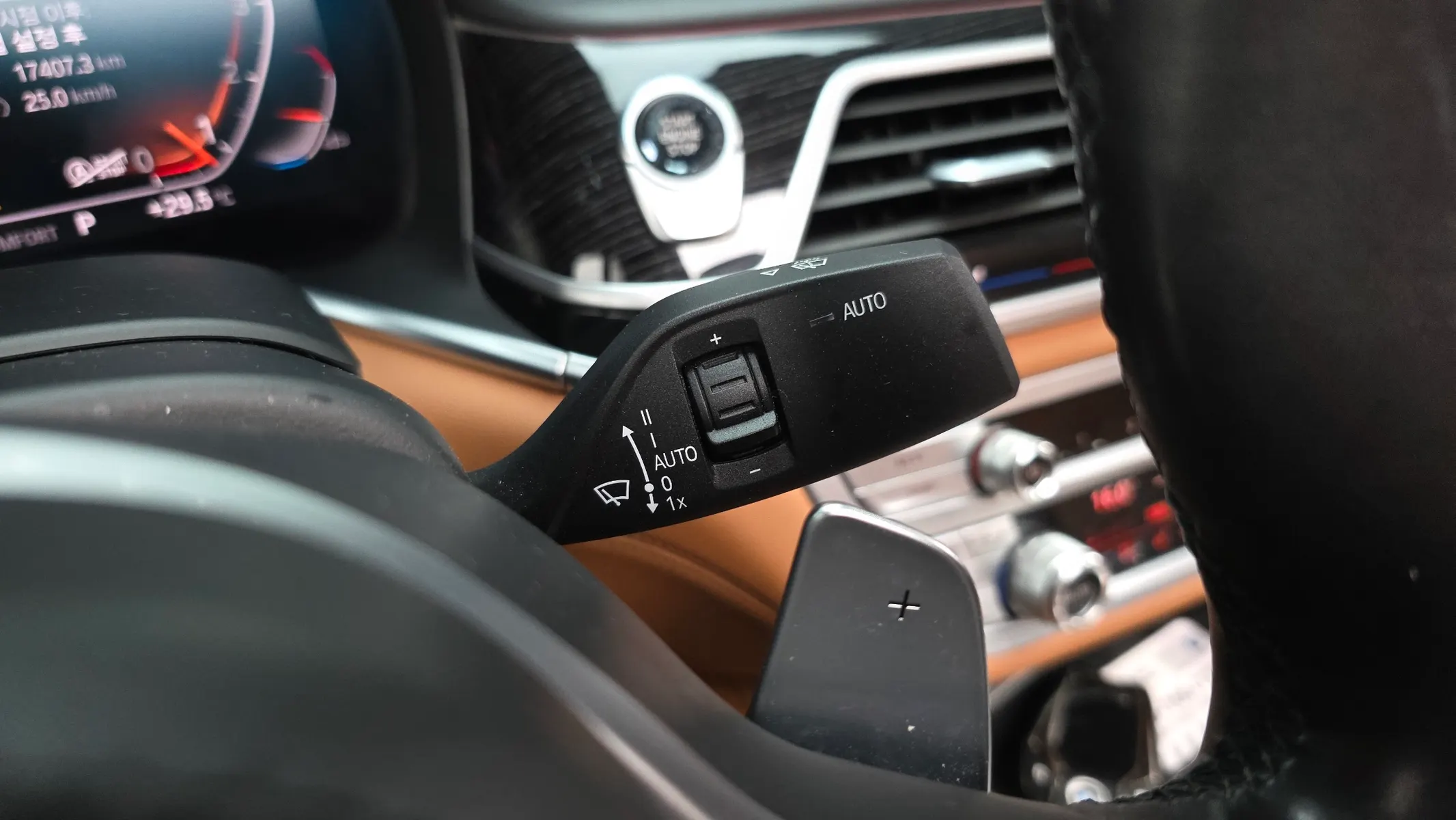 BMW 7 Series (G11) 740i M 2020 39/40