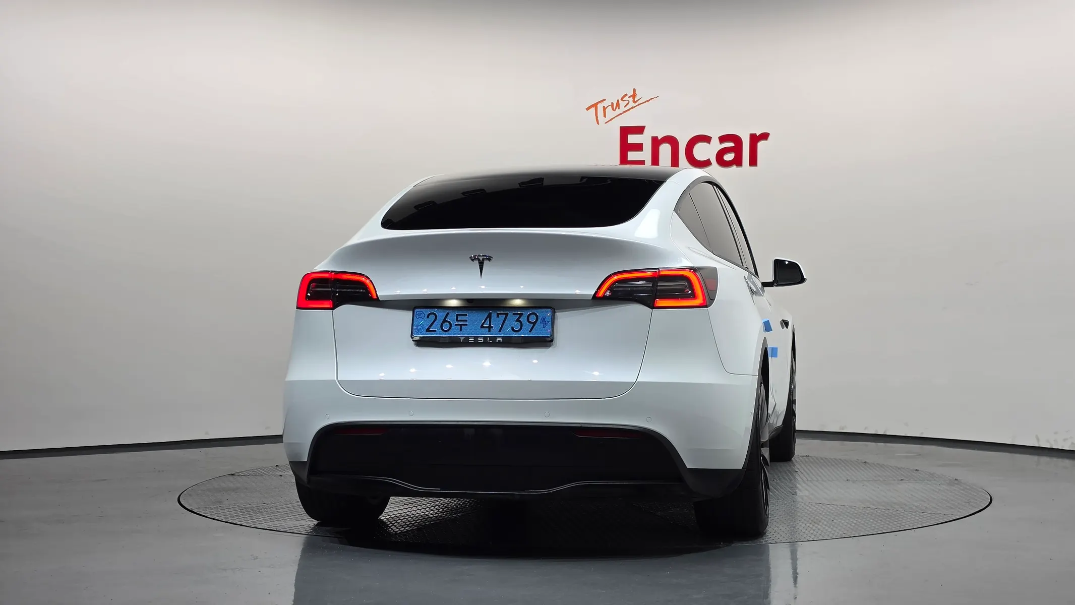 Tesla Y RWD 2021 3/5