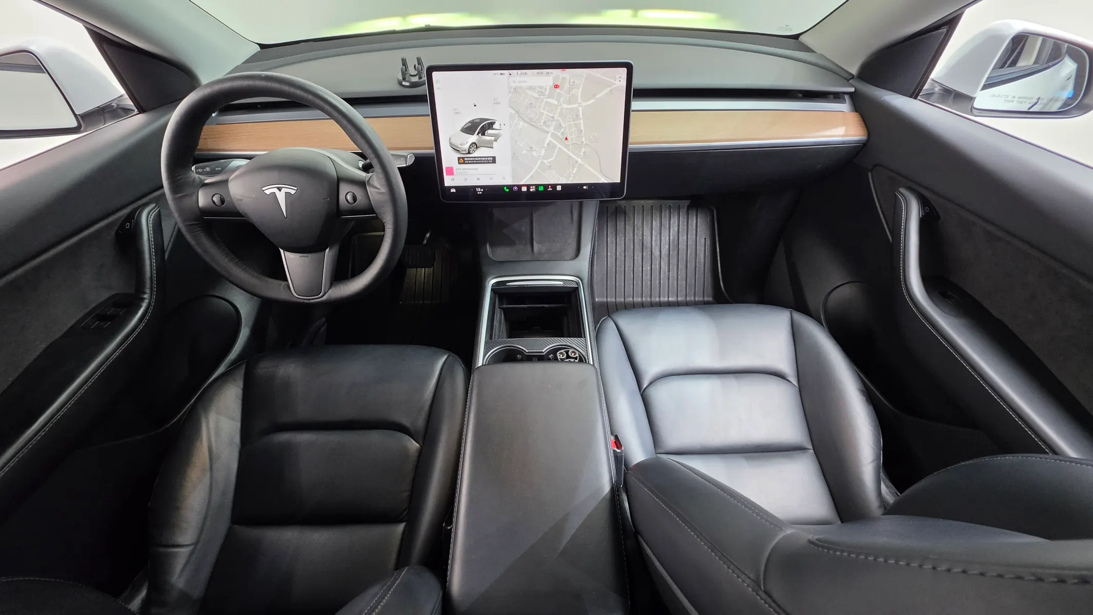 Tesla Y RWD 2021 4/5