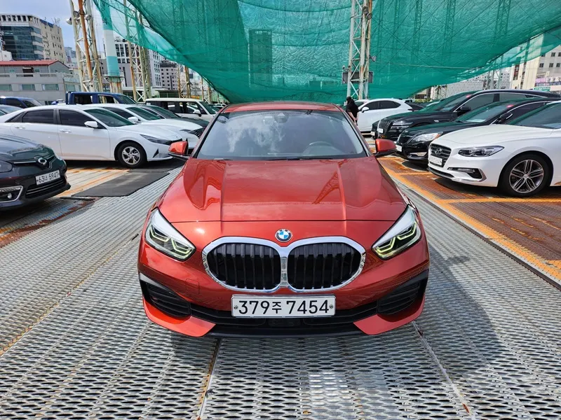 BMW 1 Series (F40) 118d 2020 2/21
