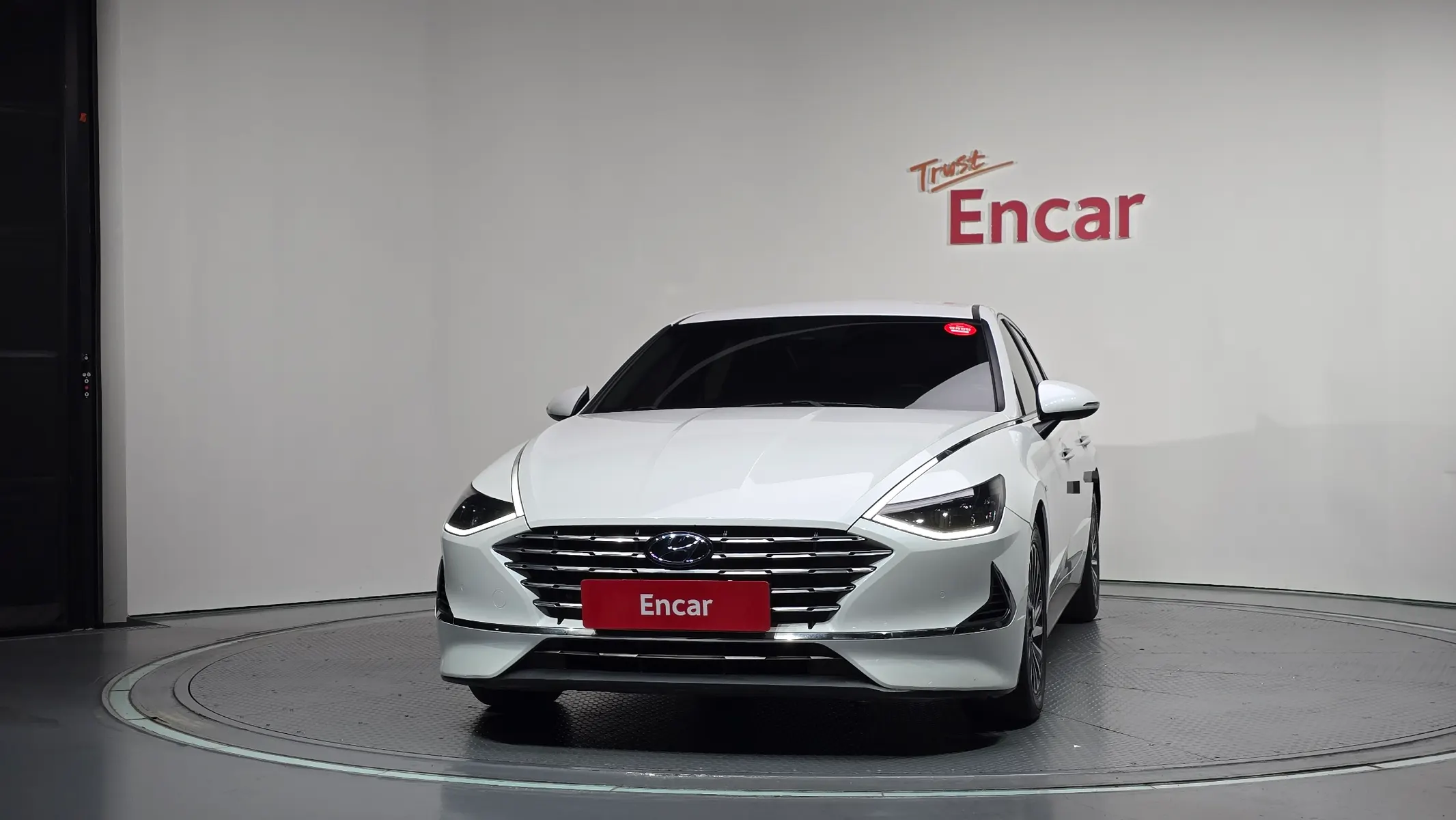 Hyundai (DN8) 2019 2/5