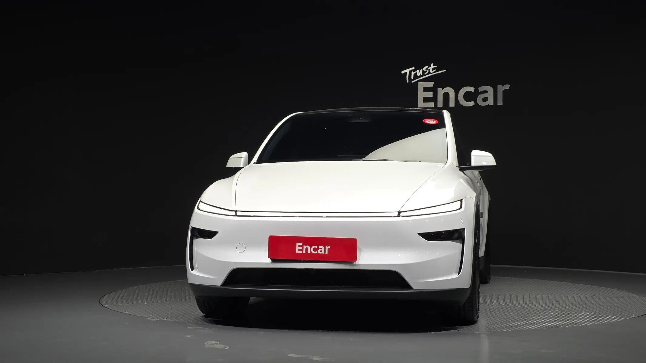 Tesla Y AWD 2025 2/5