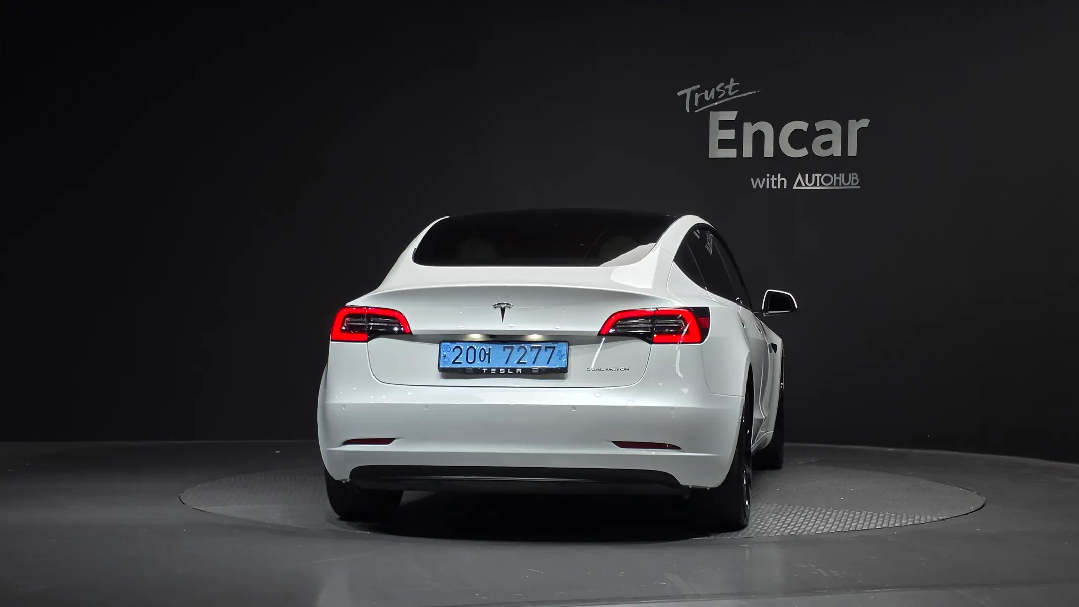 Tesla 3 AWD 2021 3/5