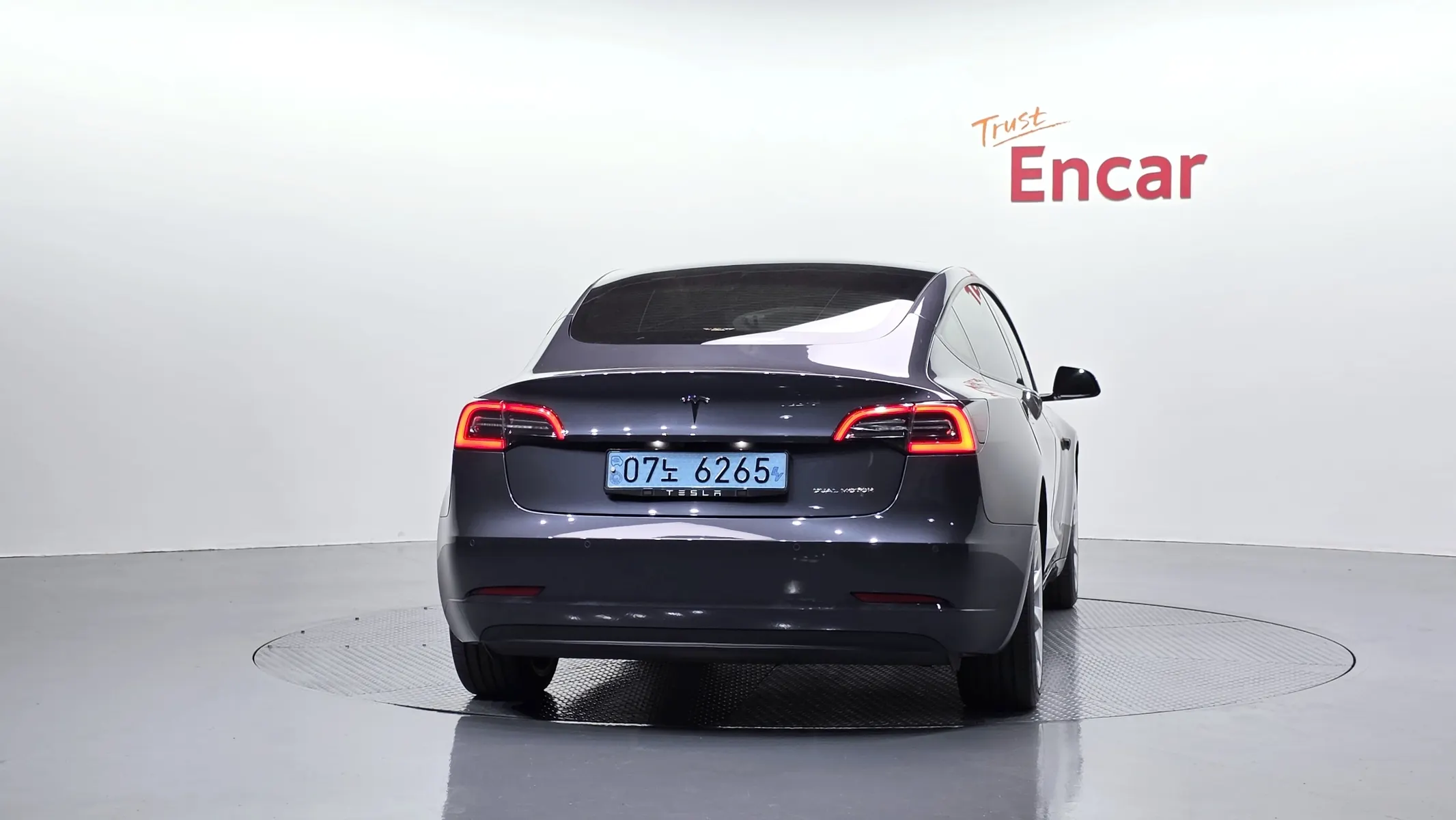 Tesla 3 AWD 2022 3/5