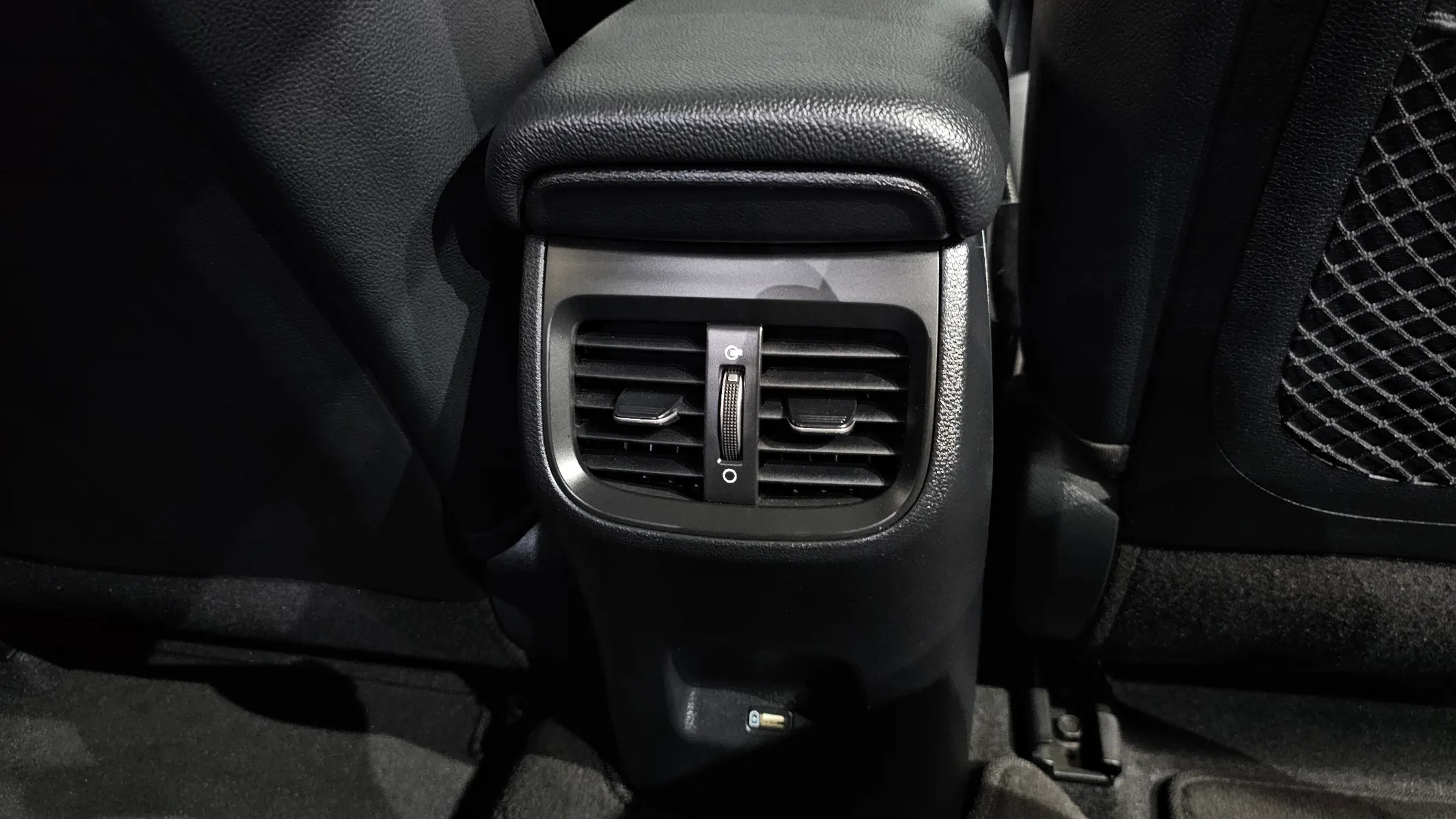 Kia K3 2 1.6 2022 36/37