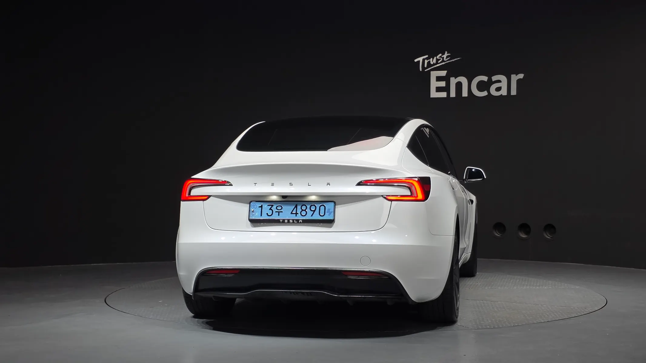 Tesla 3 RWD 2024 3/5