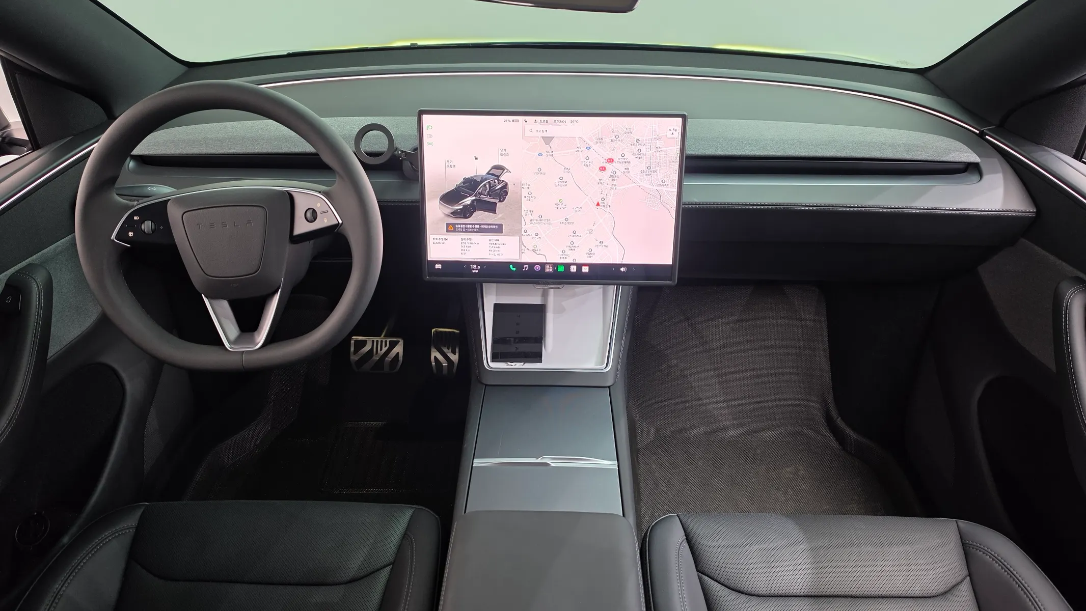 Tesla Y RWD 2026 4/5