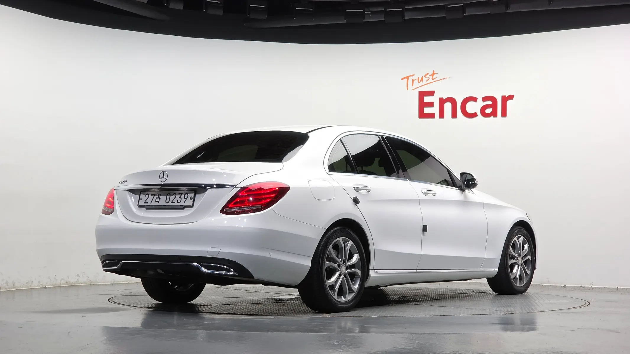 Mercedes-Benz C-Class W205 C200 2015 2/21
