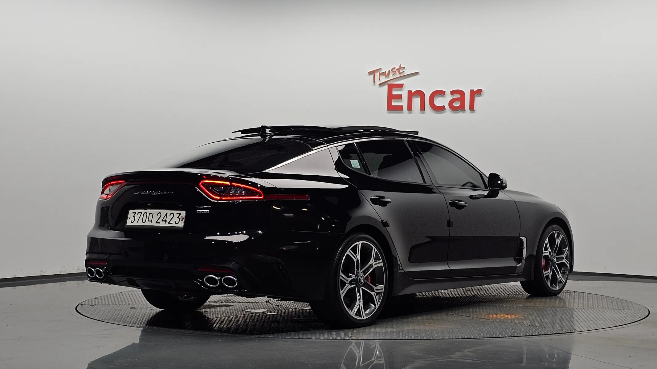 Kia Stinger 3.3 AWD 2019 2/40