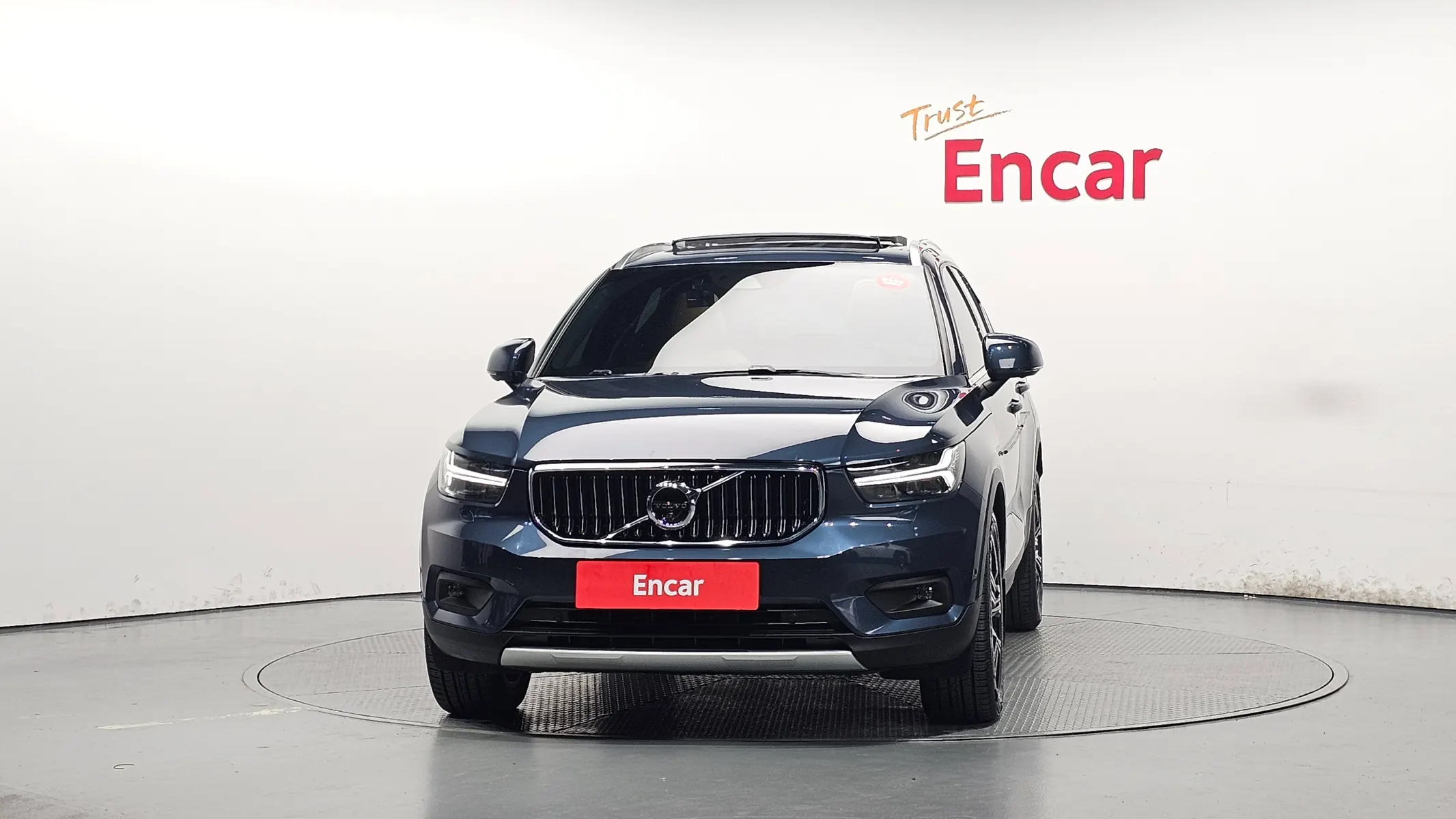 Volvo XC40 B4 2021 2/5