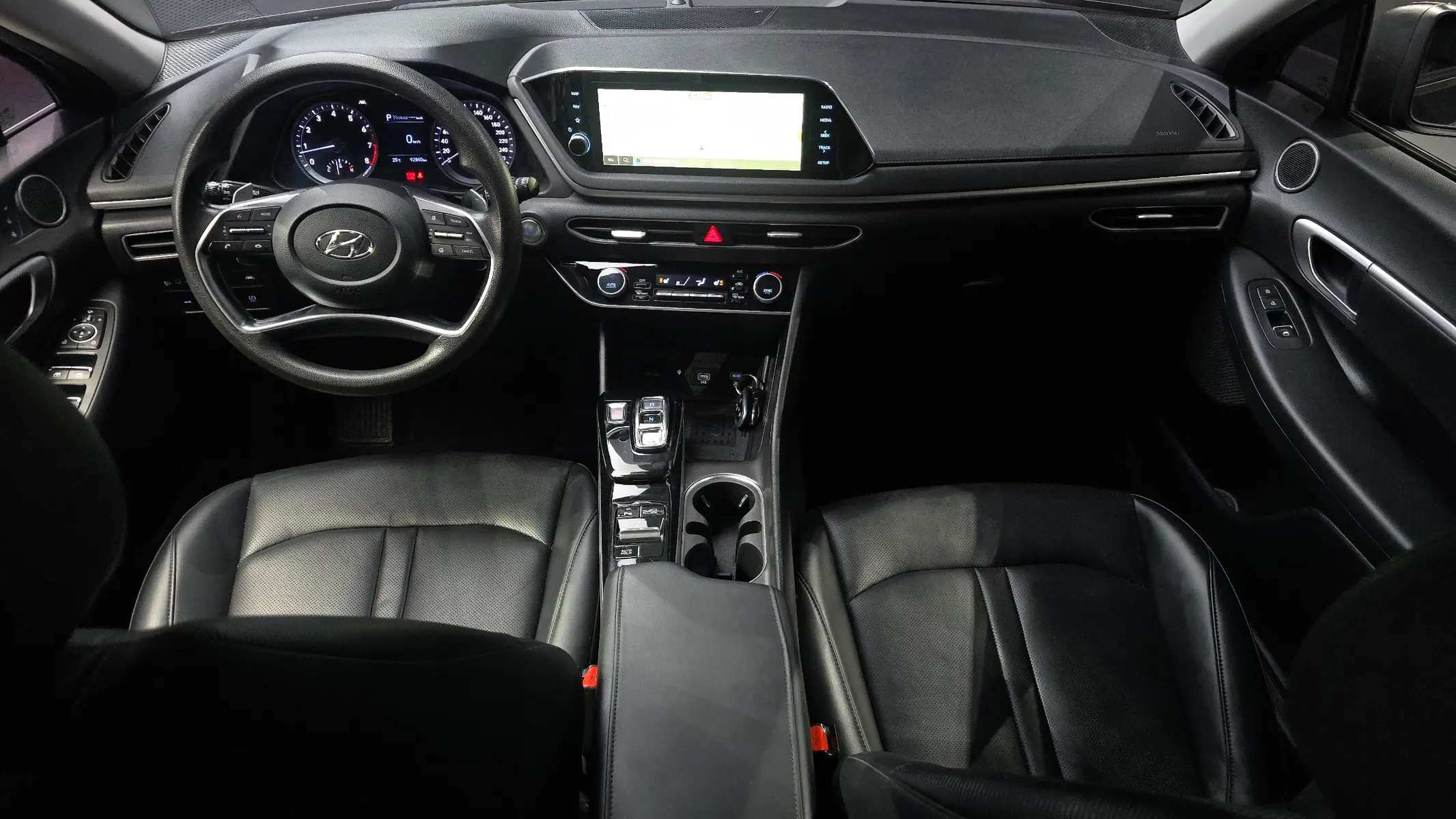 Hyundai (DN8) 2.0 LPG() 2019 4/5