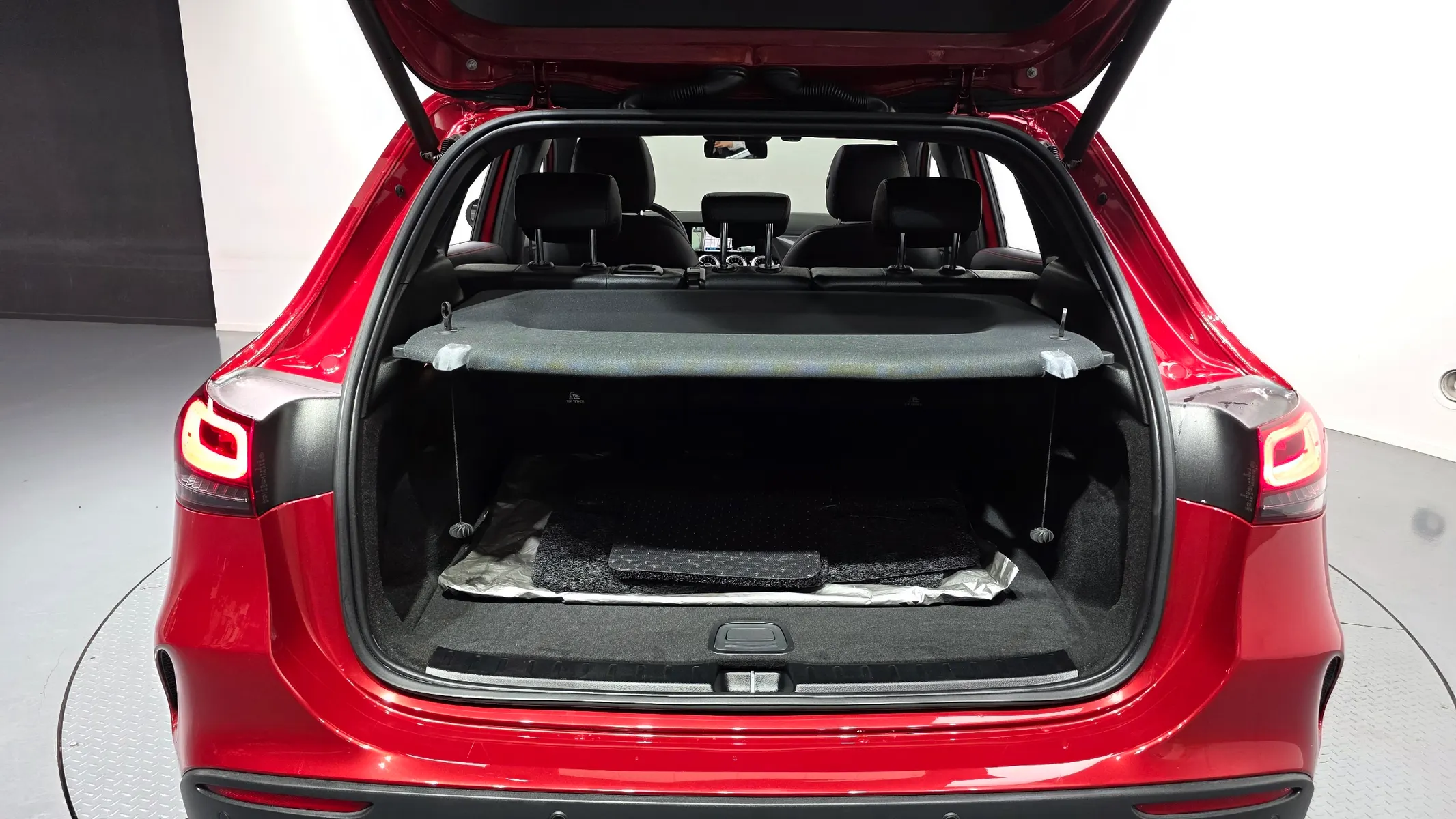 Mercedes-Benz GLA-Class H247 GLA250 4MATIC 2022 31/32
