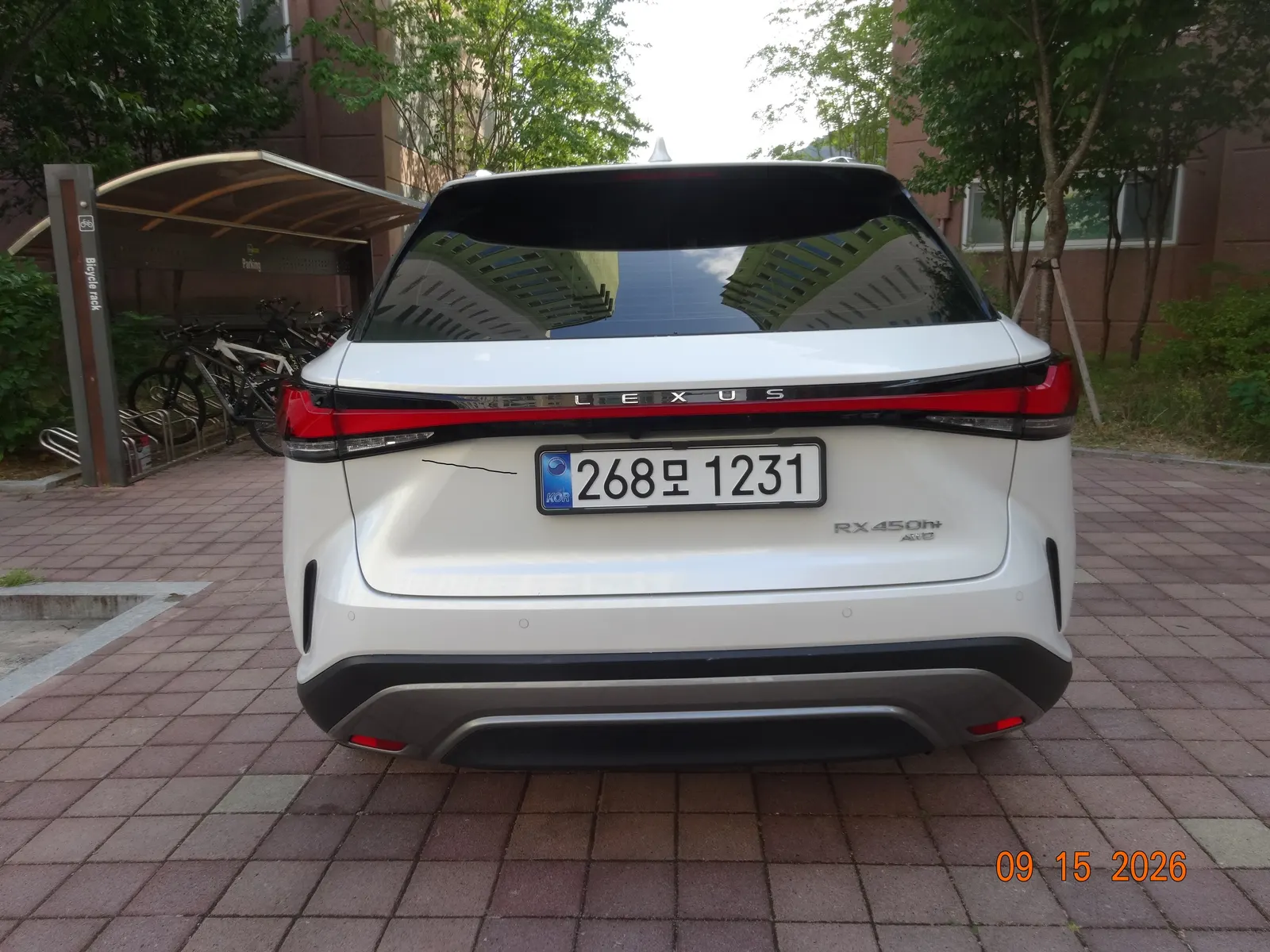 Lexus RX450h+ 5 2025 3/5