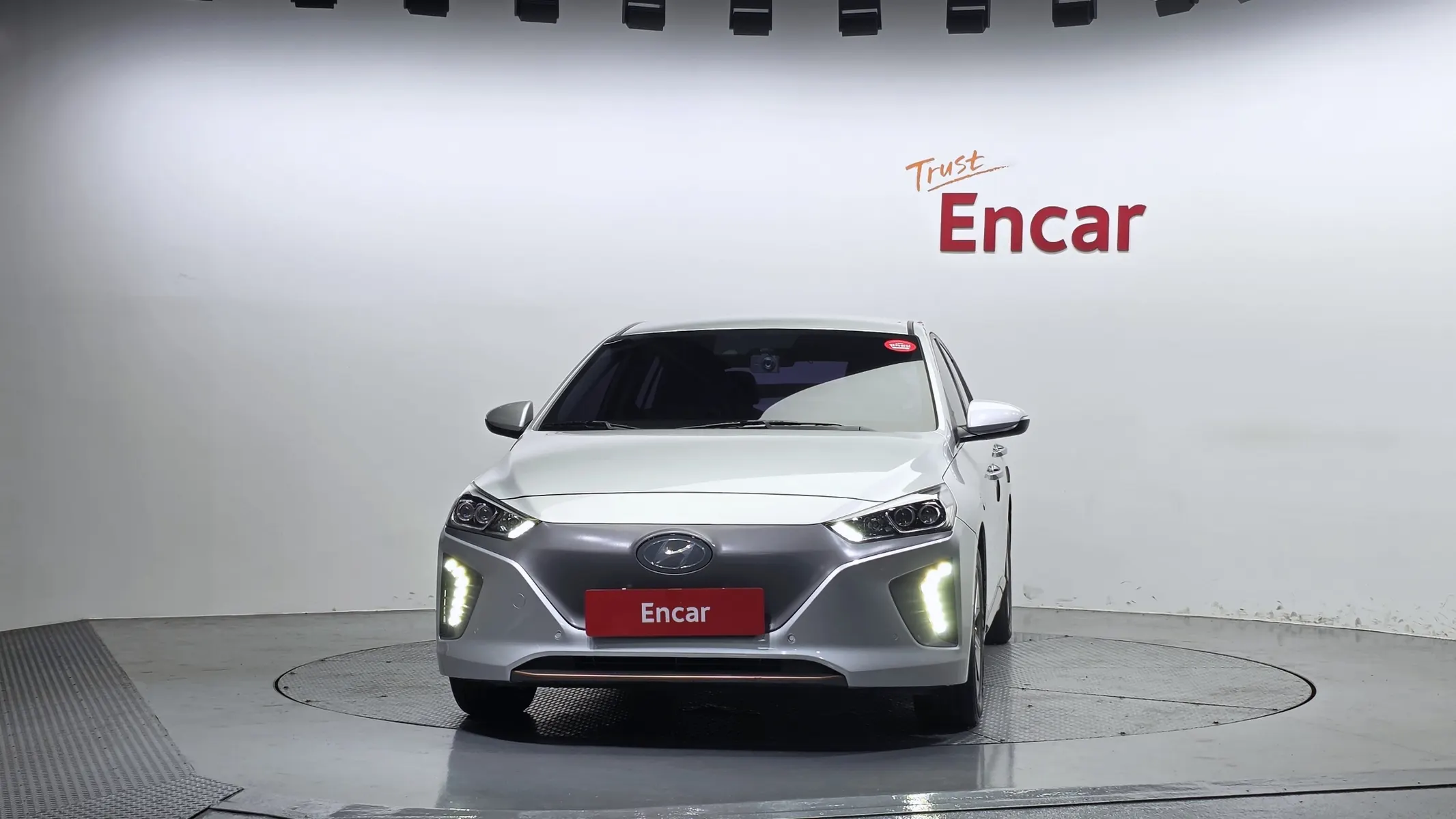 Hyundai 아이오닉 일렉트릭 Q 2017 2/5